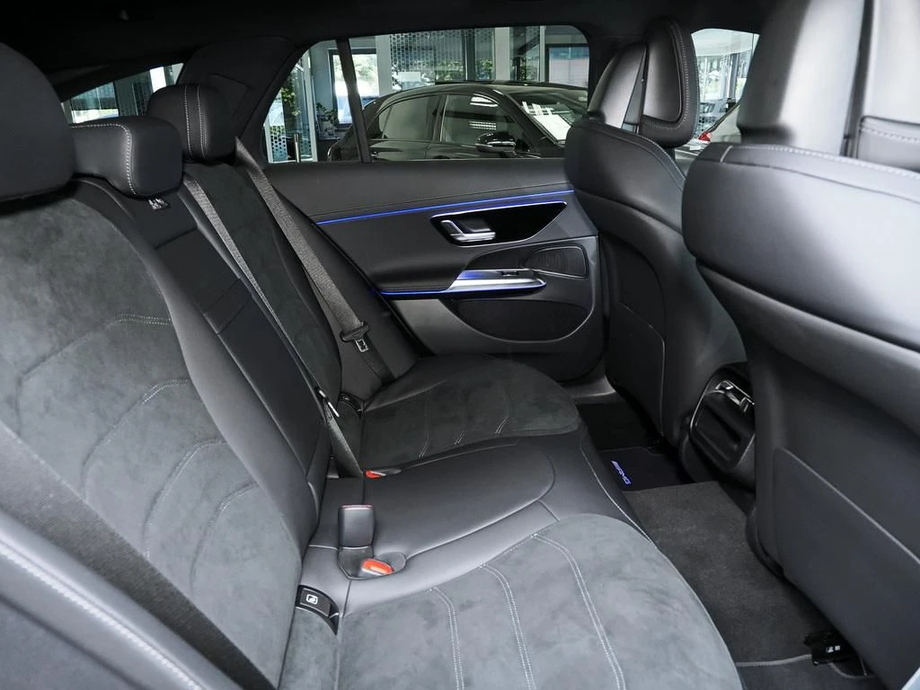 Mercedes-Benz-E-Klasse 220 d-image-14
