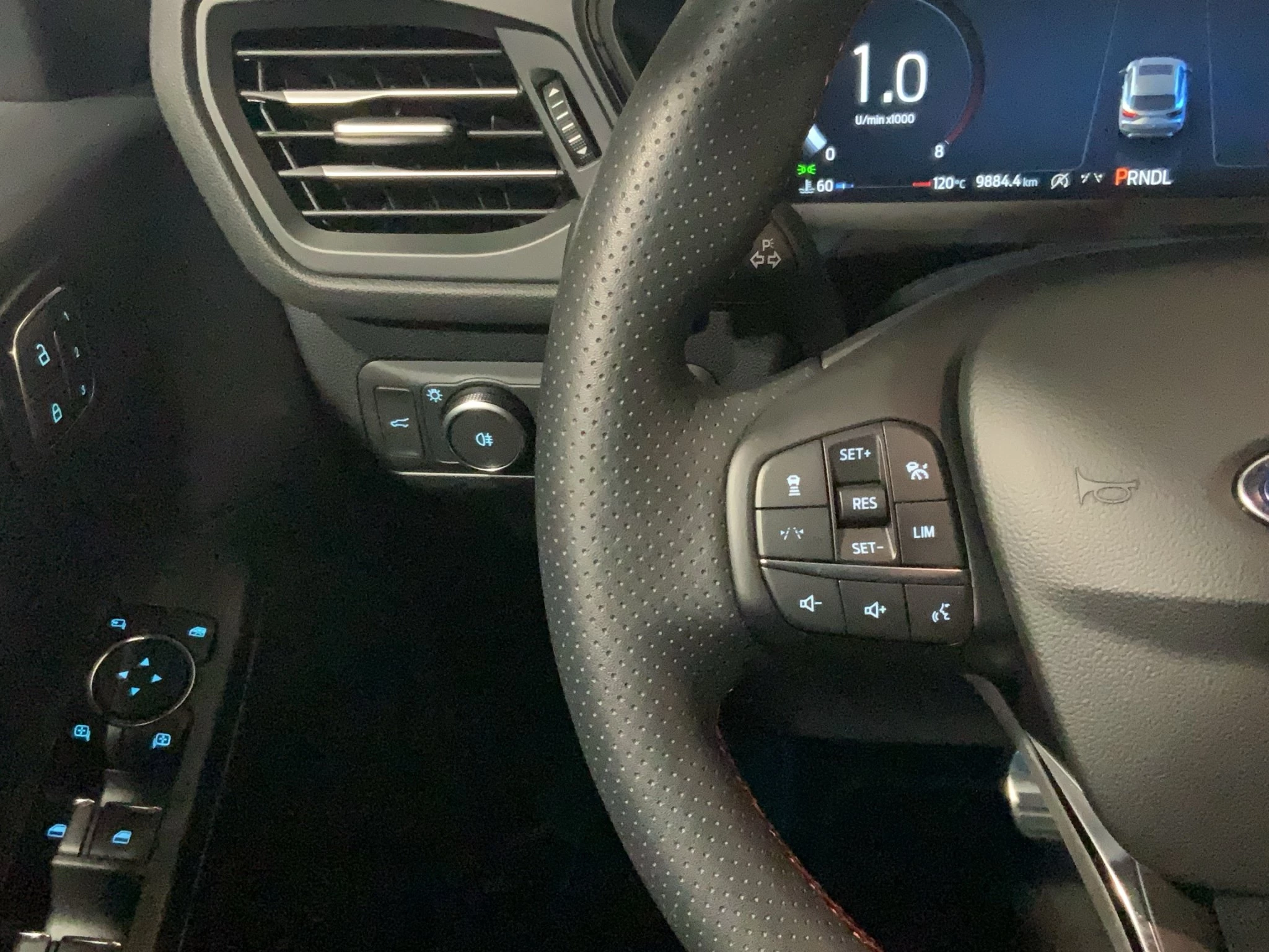 Ford Kuga ST-Line X Aut.*360GRAD*LED-MATRIX*NAVI*GRA*WINTER-PKT..