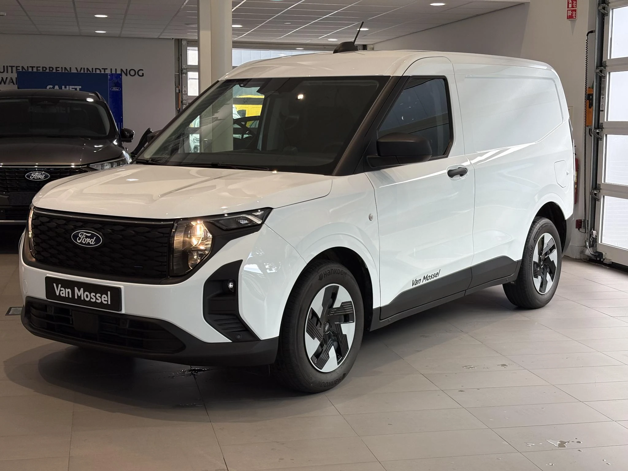 Ford-E-Transit-image-1