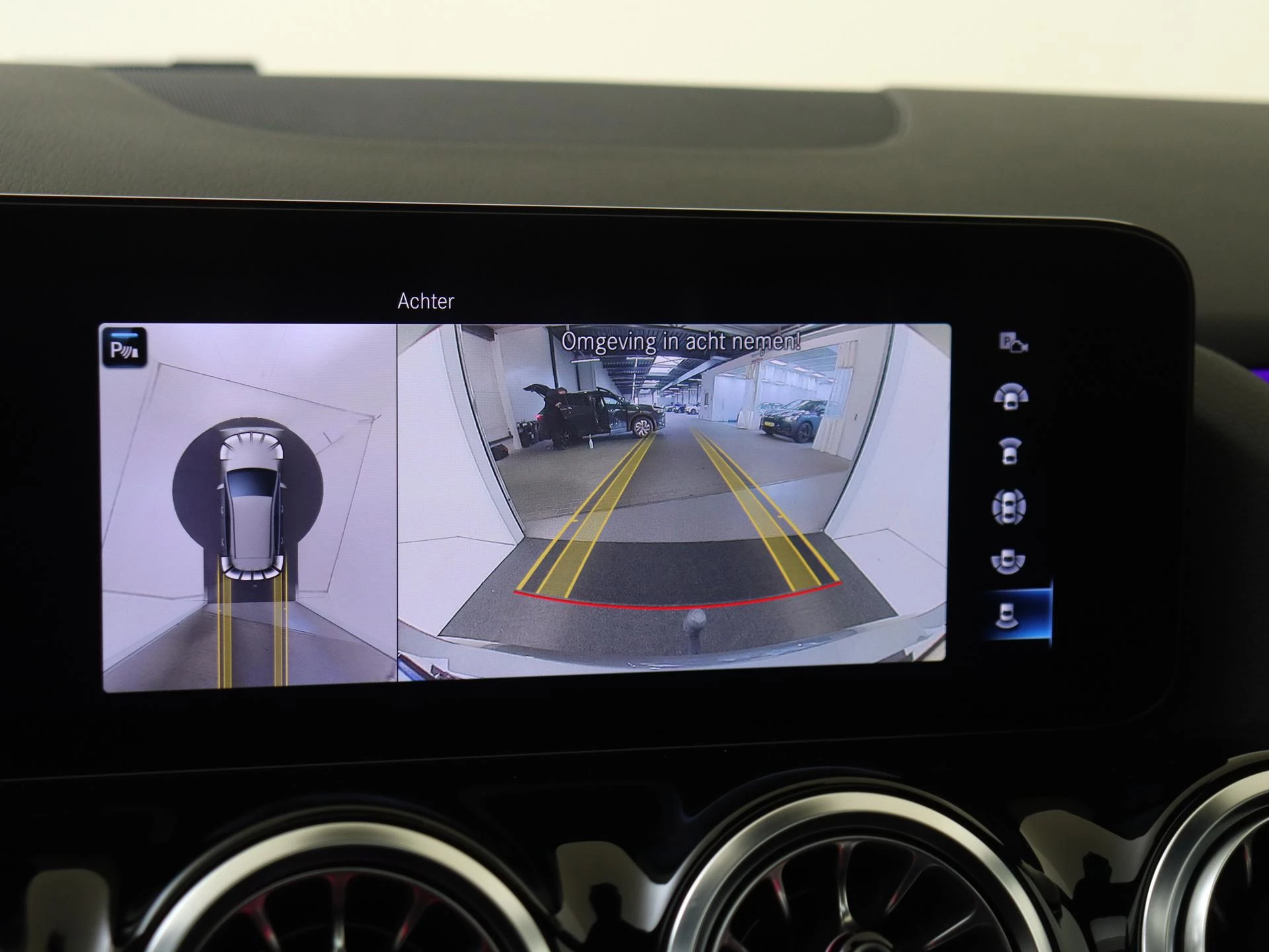 Mercedes-Benz-B-Klasse-image-18