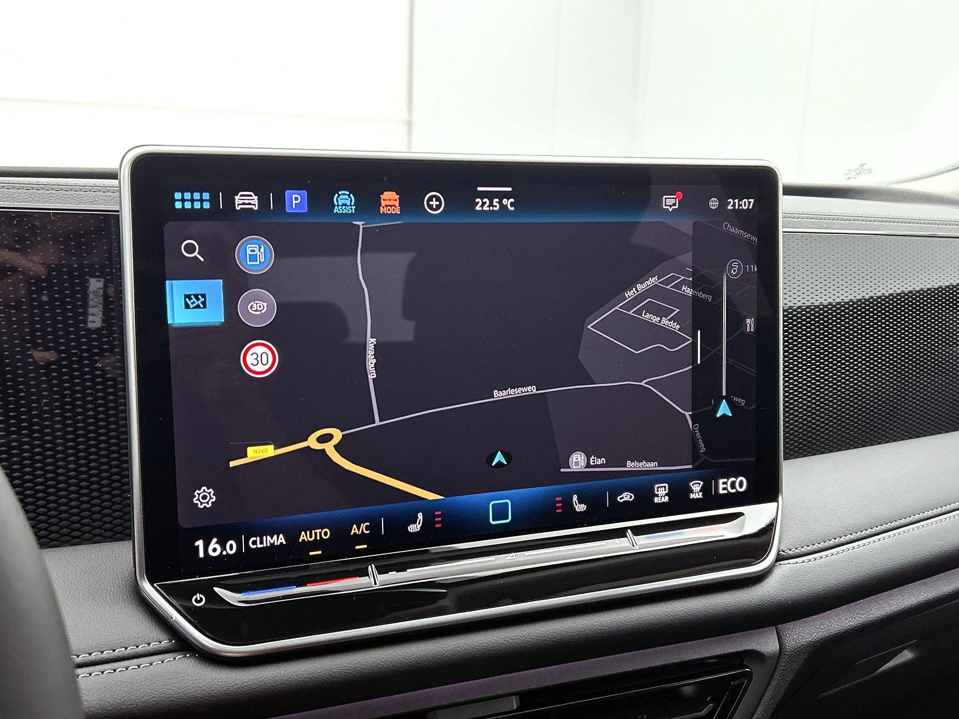 Volkswagen-Tiguan-image-15