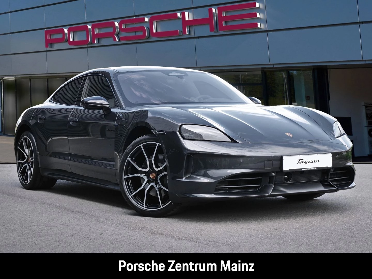 Porsche Taycan Black Edition InnoDrive HA-Lenkung HeadUp black edition