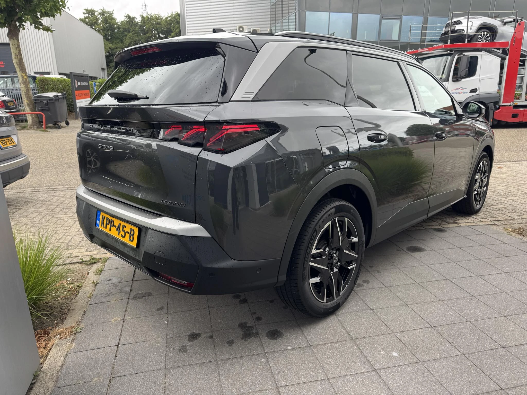 Peugeot-5008-image-4