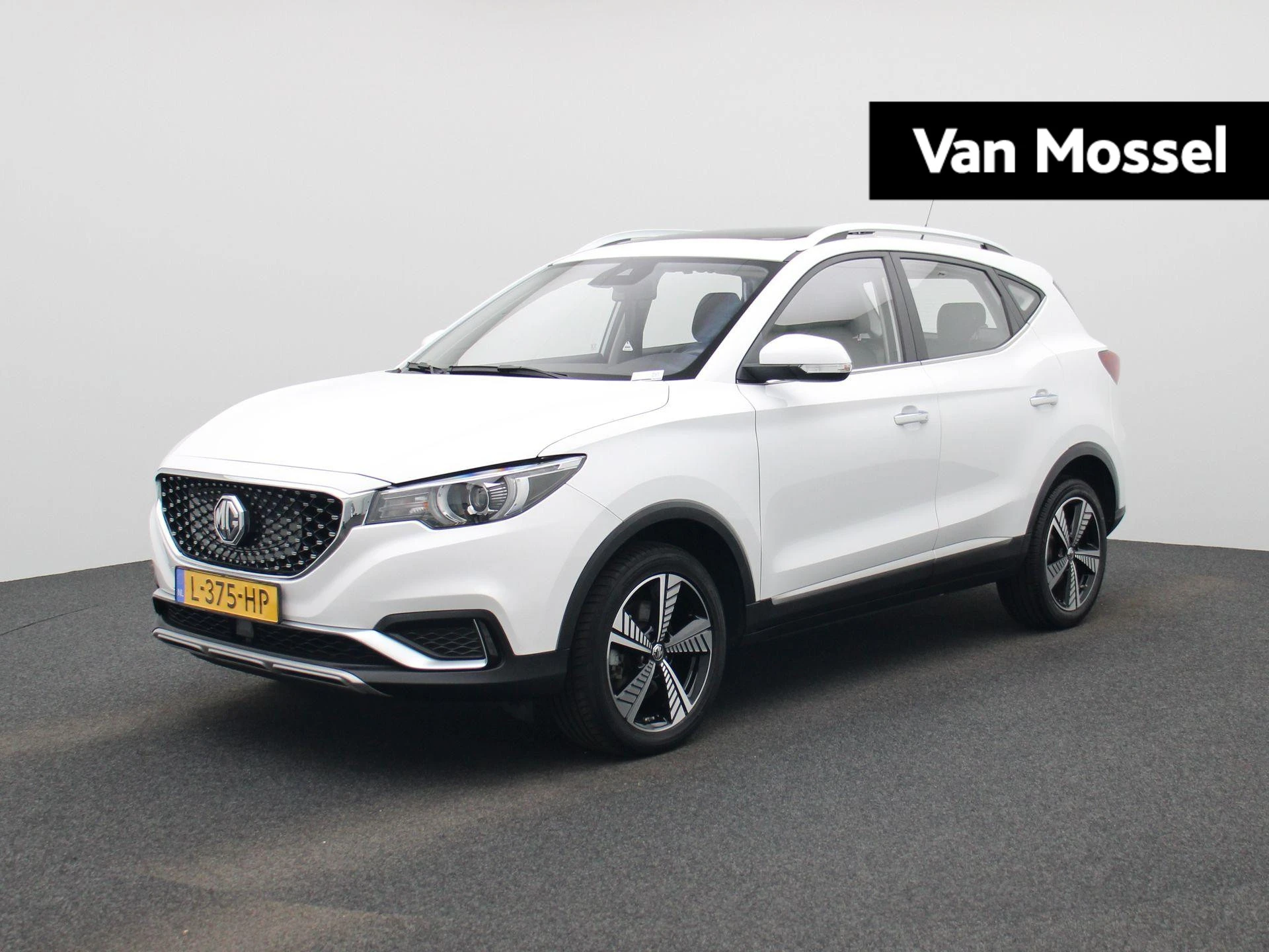 MG-ZS EV-image-0