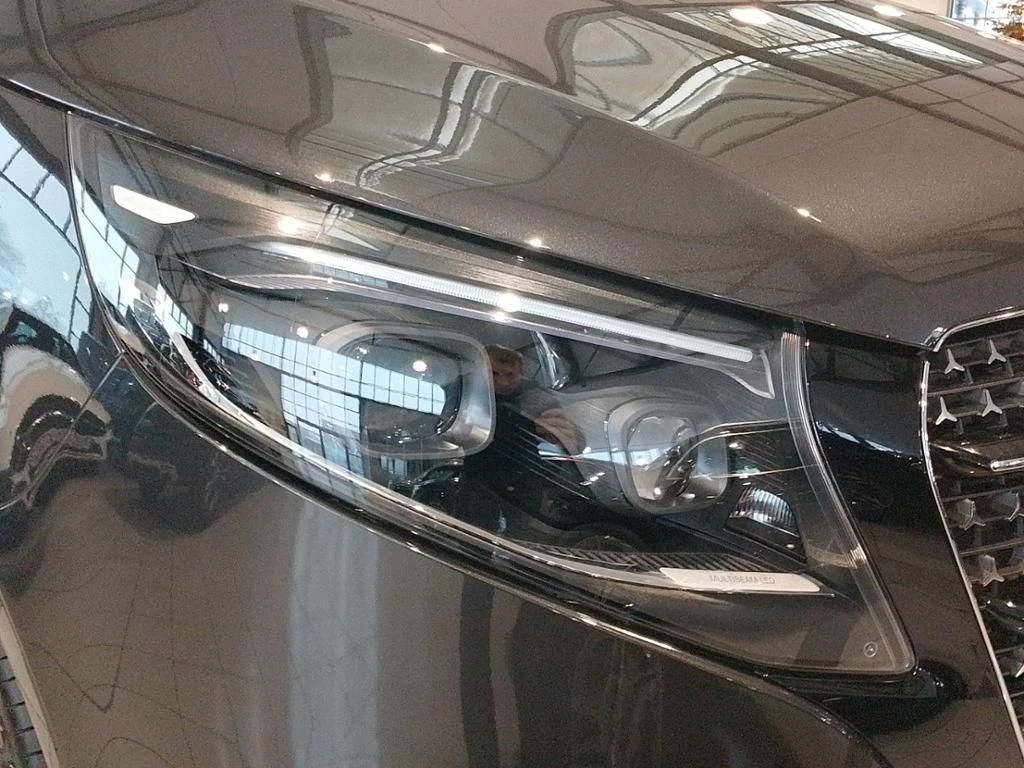 Mercedes-Benz-V-Klasse-image-19