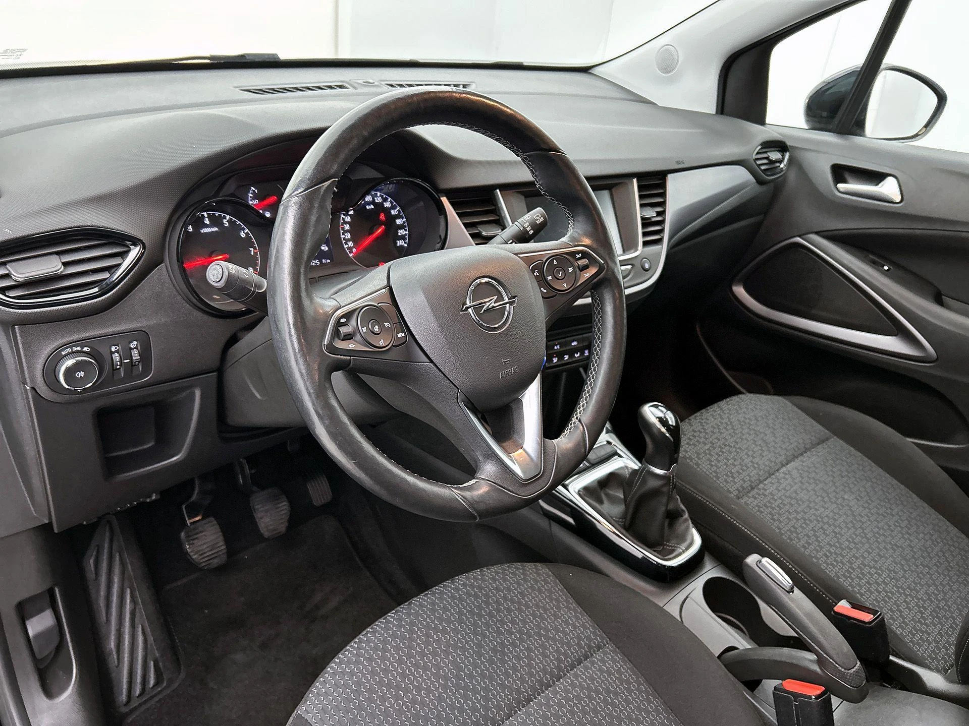 Opel-Crossland X-image-12