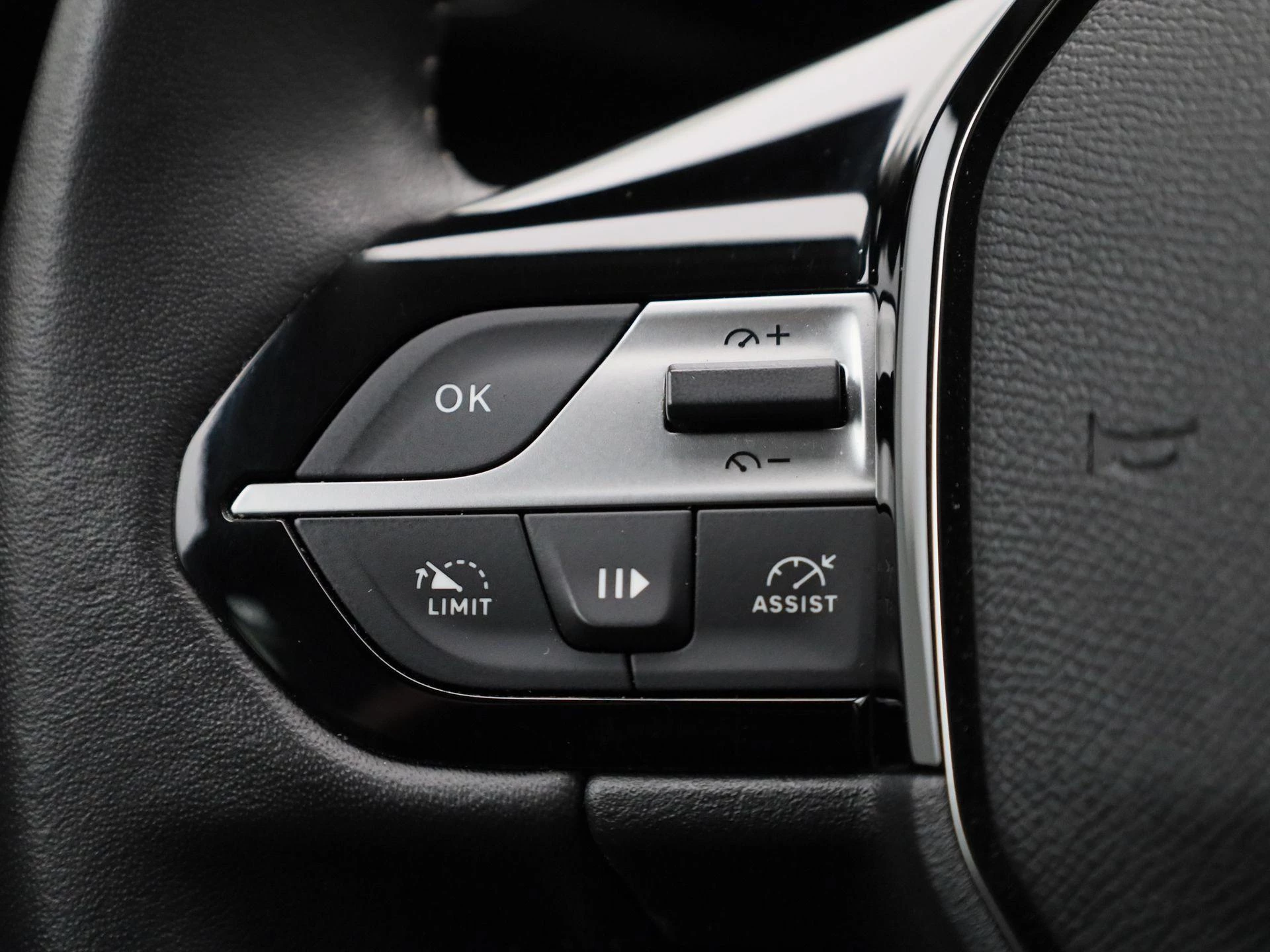 Peugeot-308-image-16