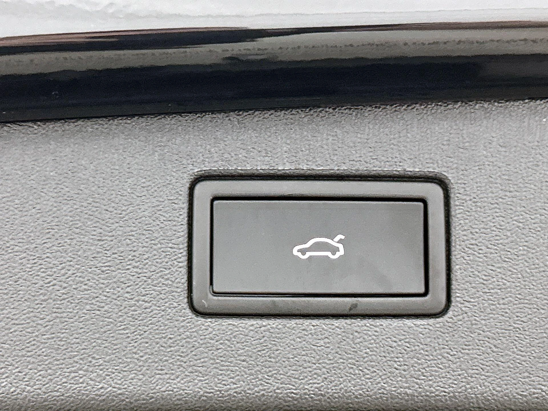 Volkswagen-Tiguan-image-27