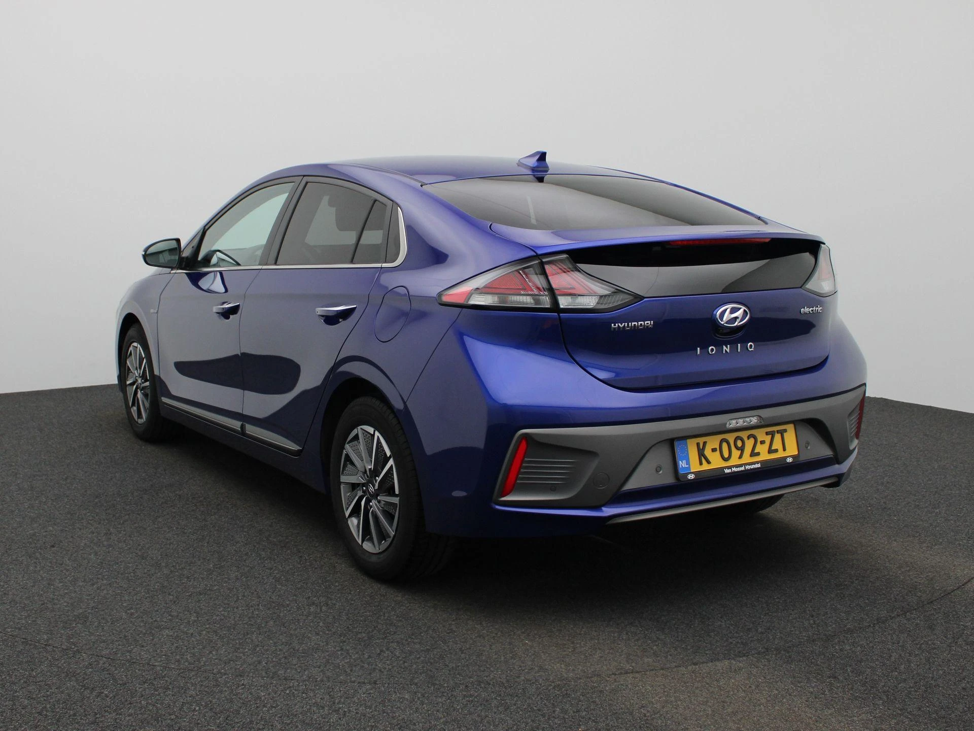 Hyundai-IONIQ-image-1