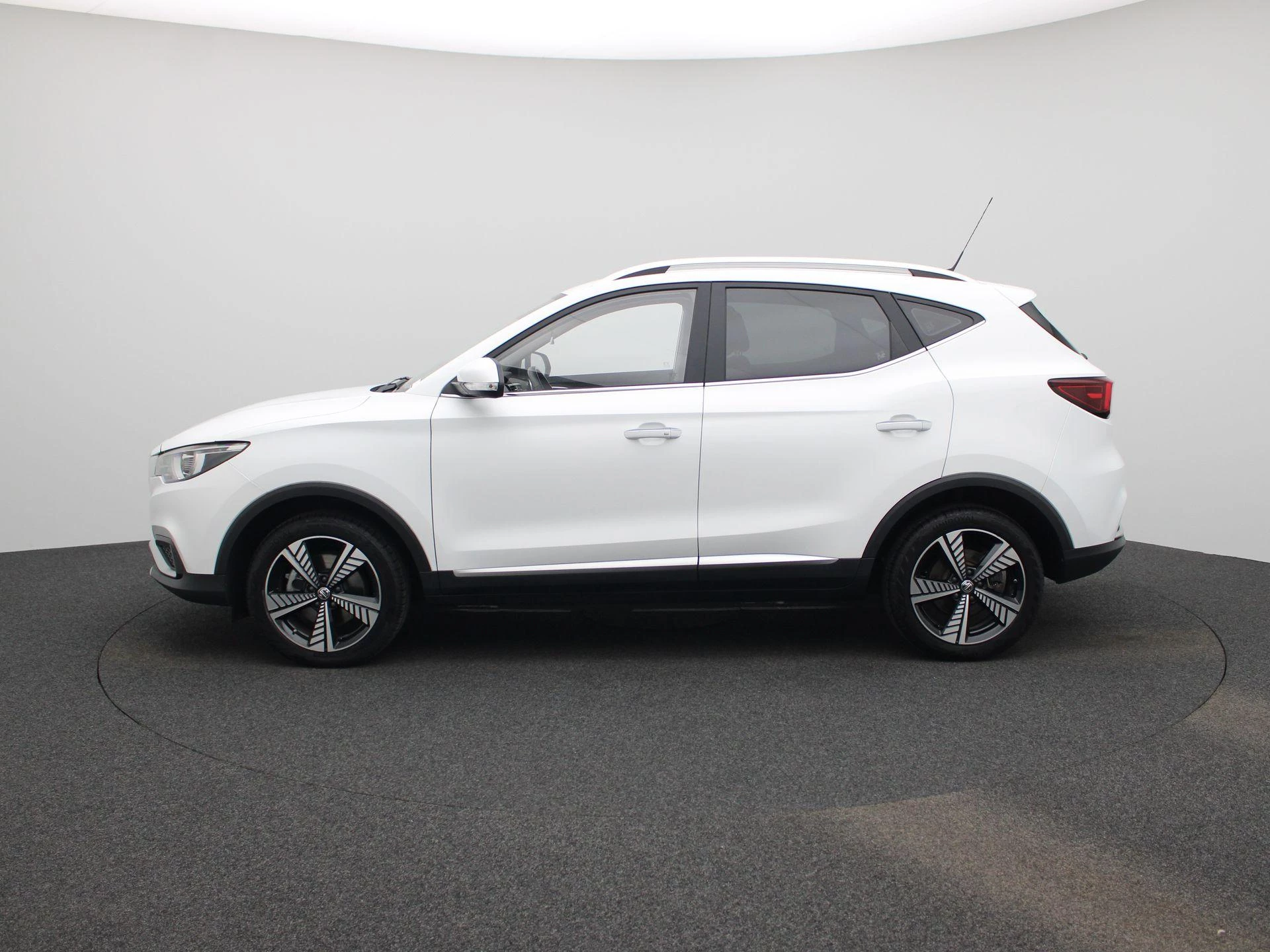 MG ZS EV Luxury 45 kWh
