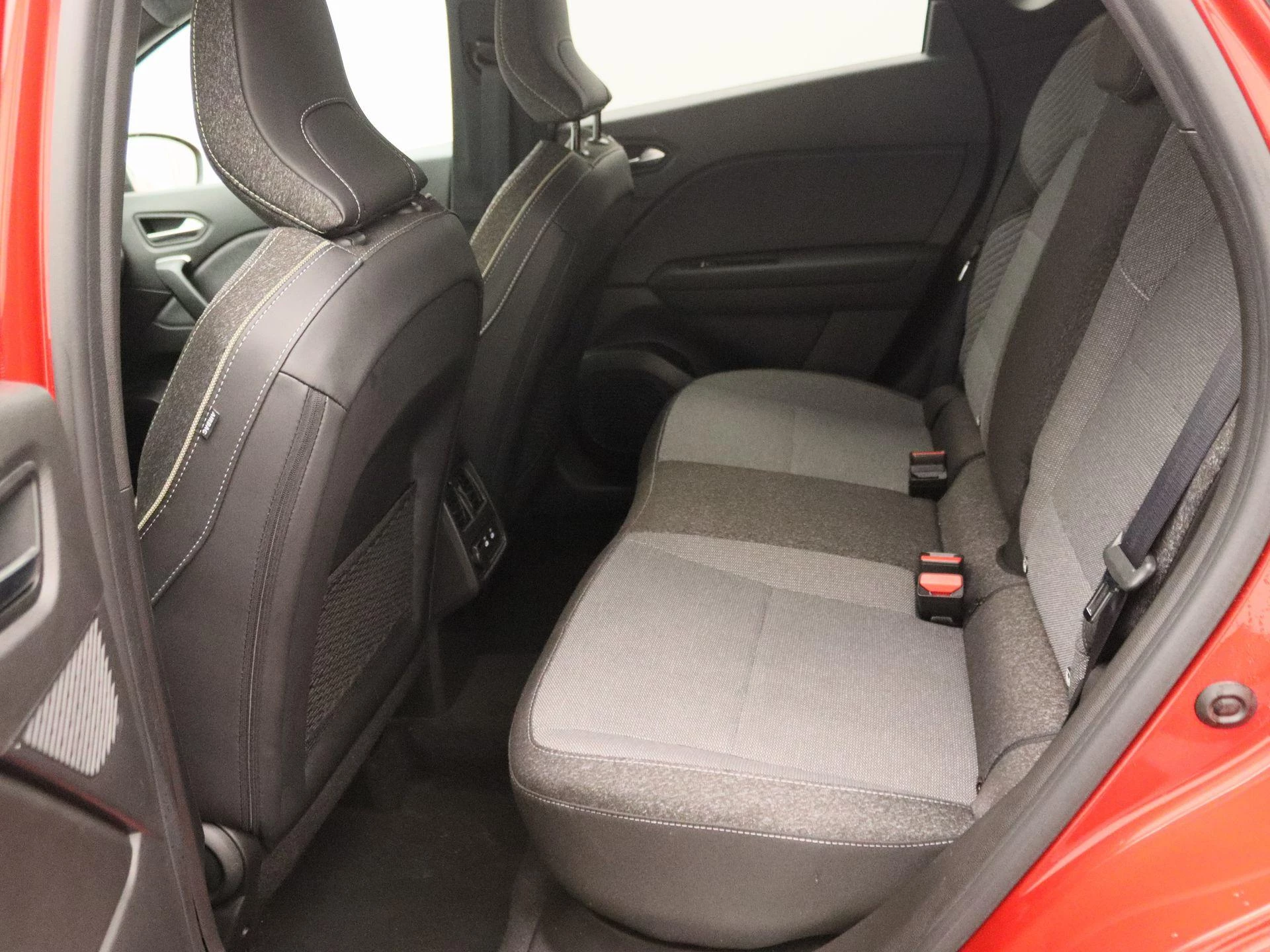 Renault-Captur-image-12