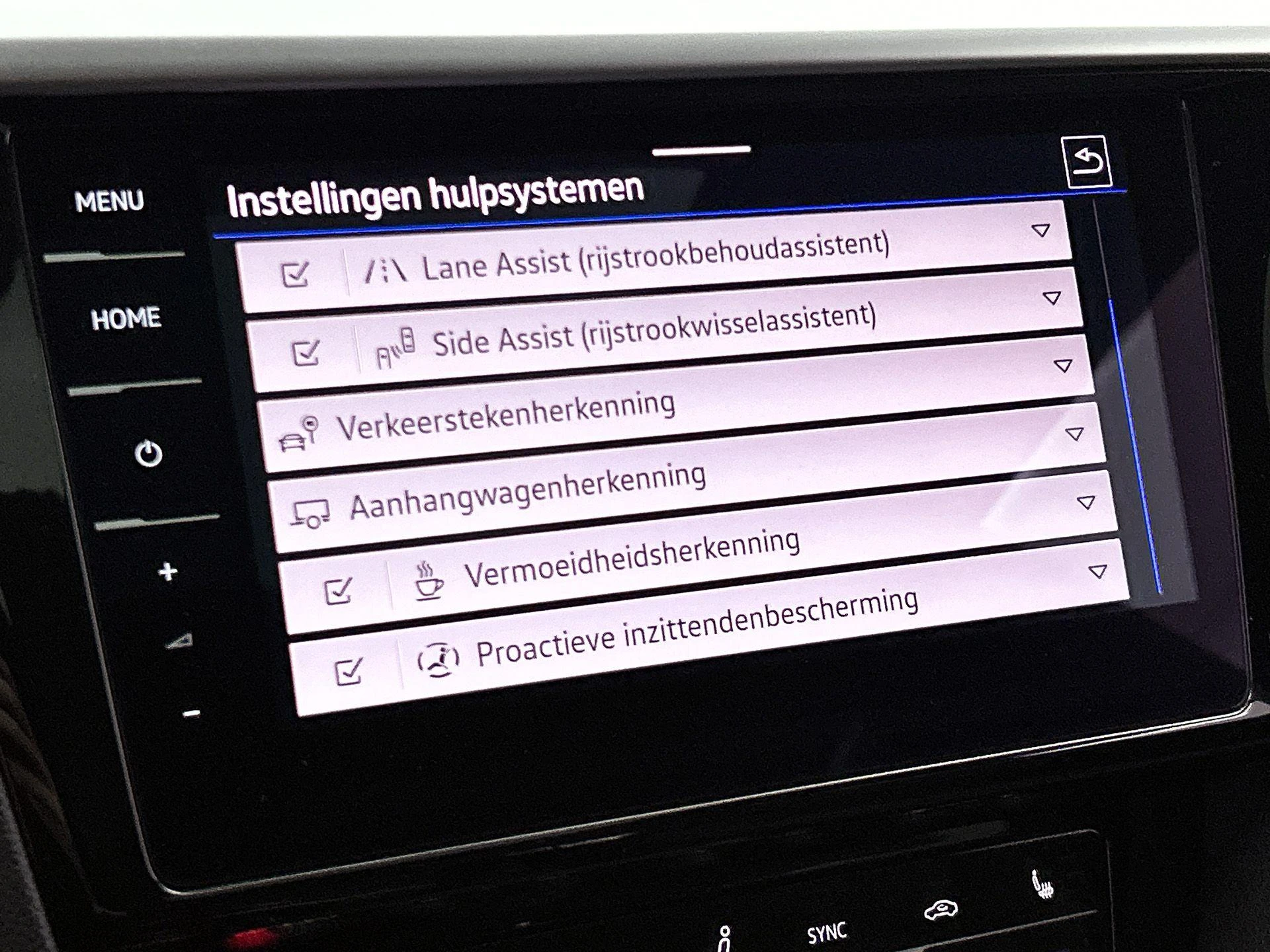 Volkswagen-Arteon-image-15