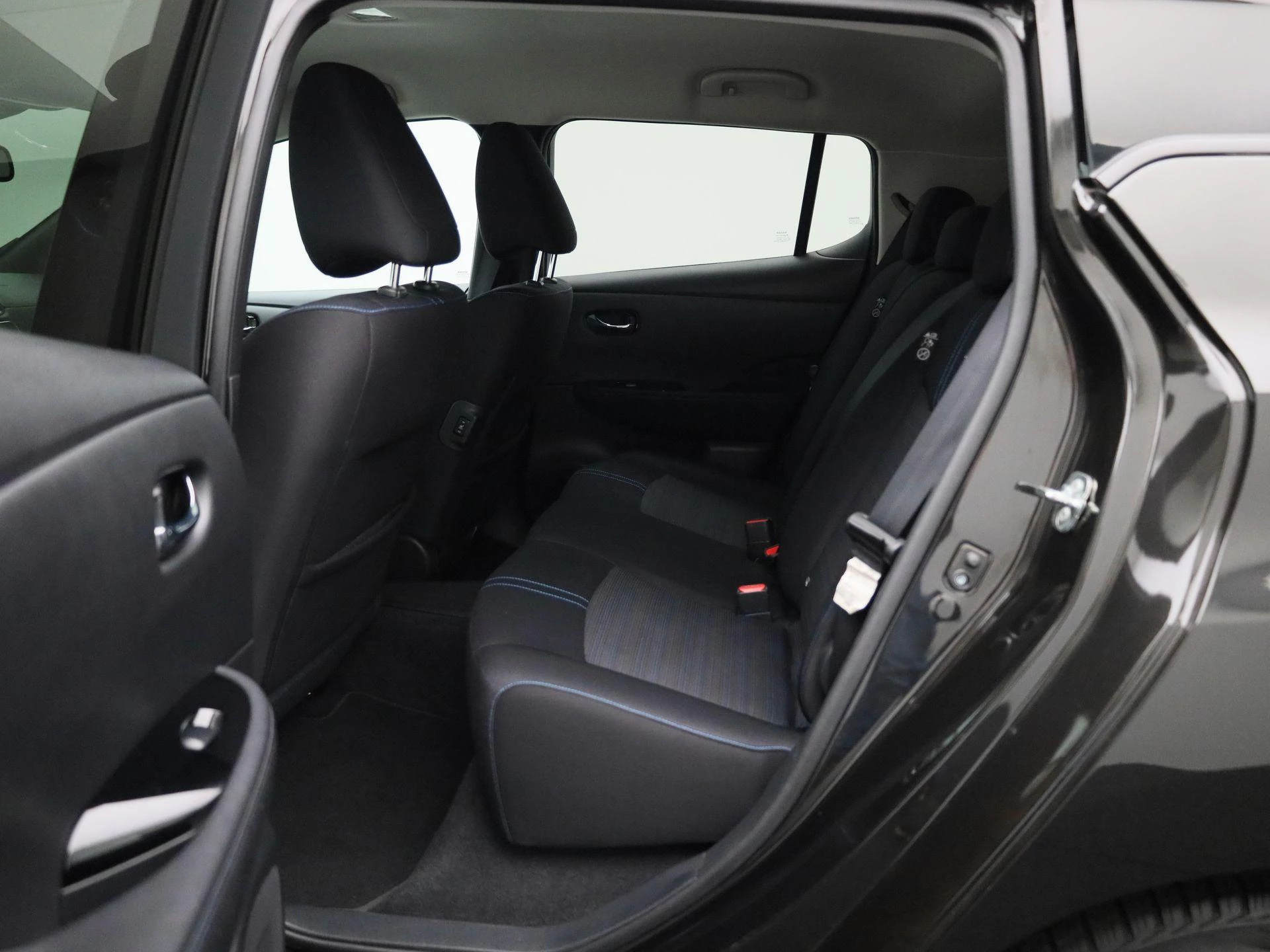 Nissan-Leaf-image-9