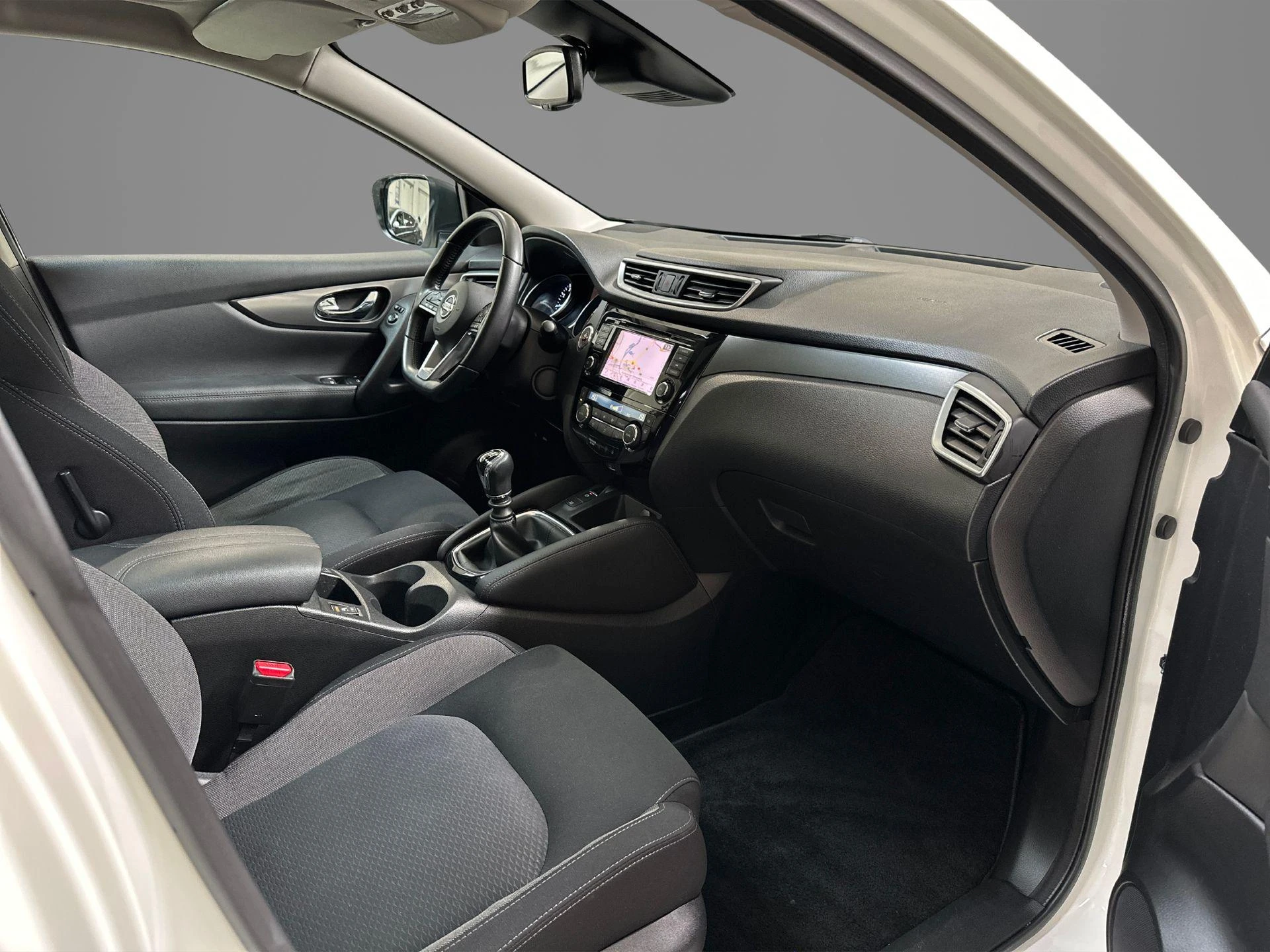 Nissan-QASHQAI-image-12