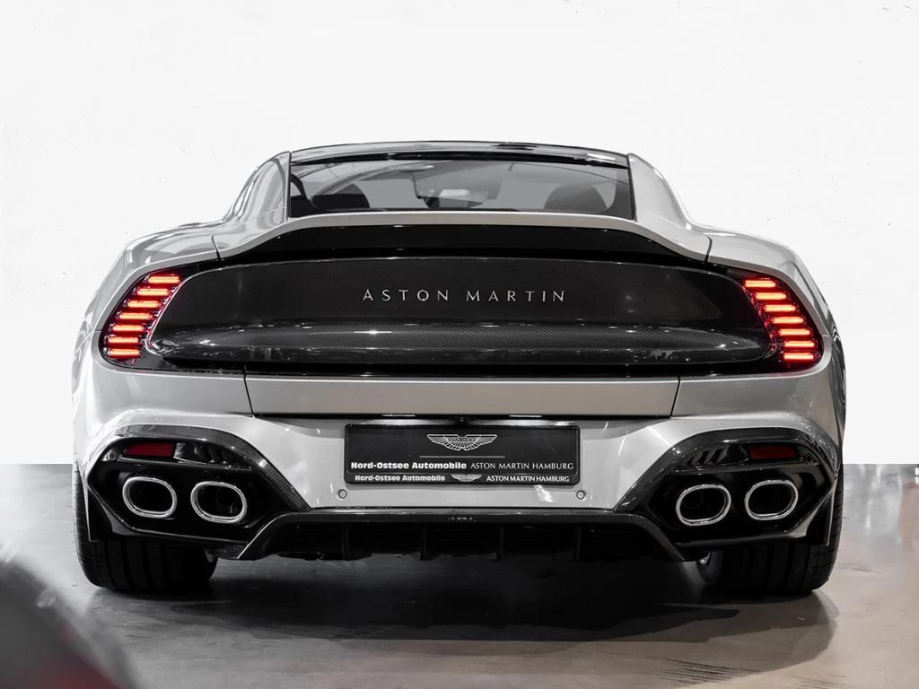 Aston Martin-Vanquish-image-13