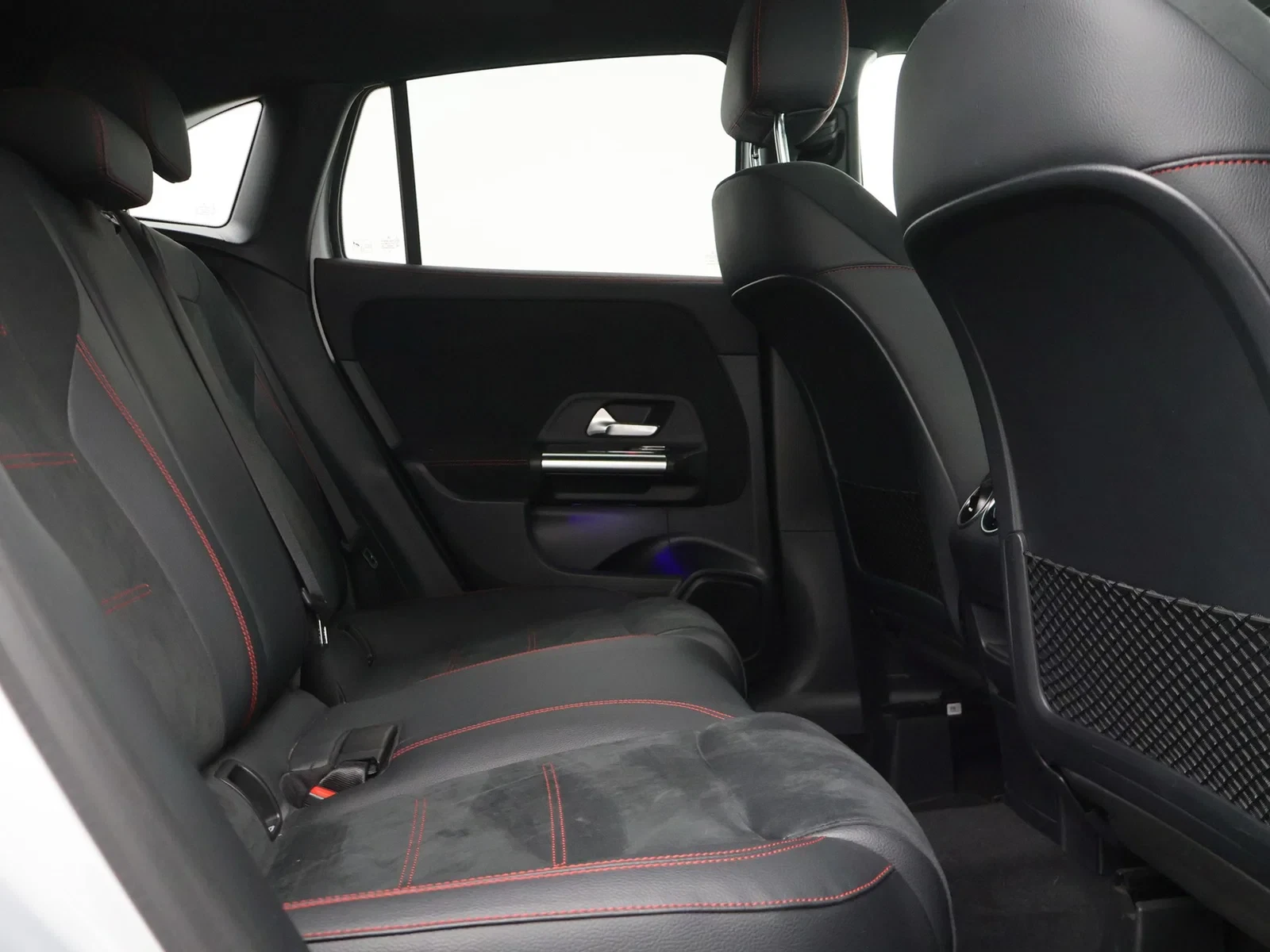 Mercedes-Benz GLA Classe (H247) AMG Line 163PK *AUTOMAAT*LEDER*ALCANTARA*CAMERA*PDC*CRUISE*APP-CONNECT*NAVI*KEYLESS GO*...*