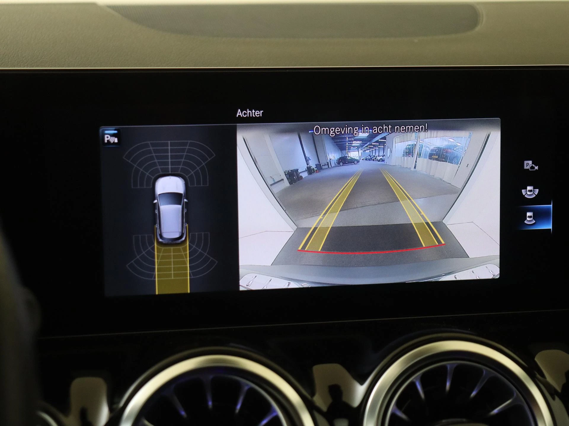 Mercedes-Benz-EQA-image-19