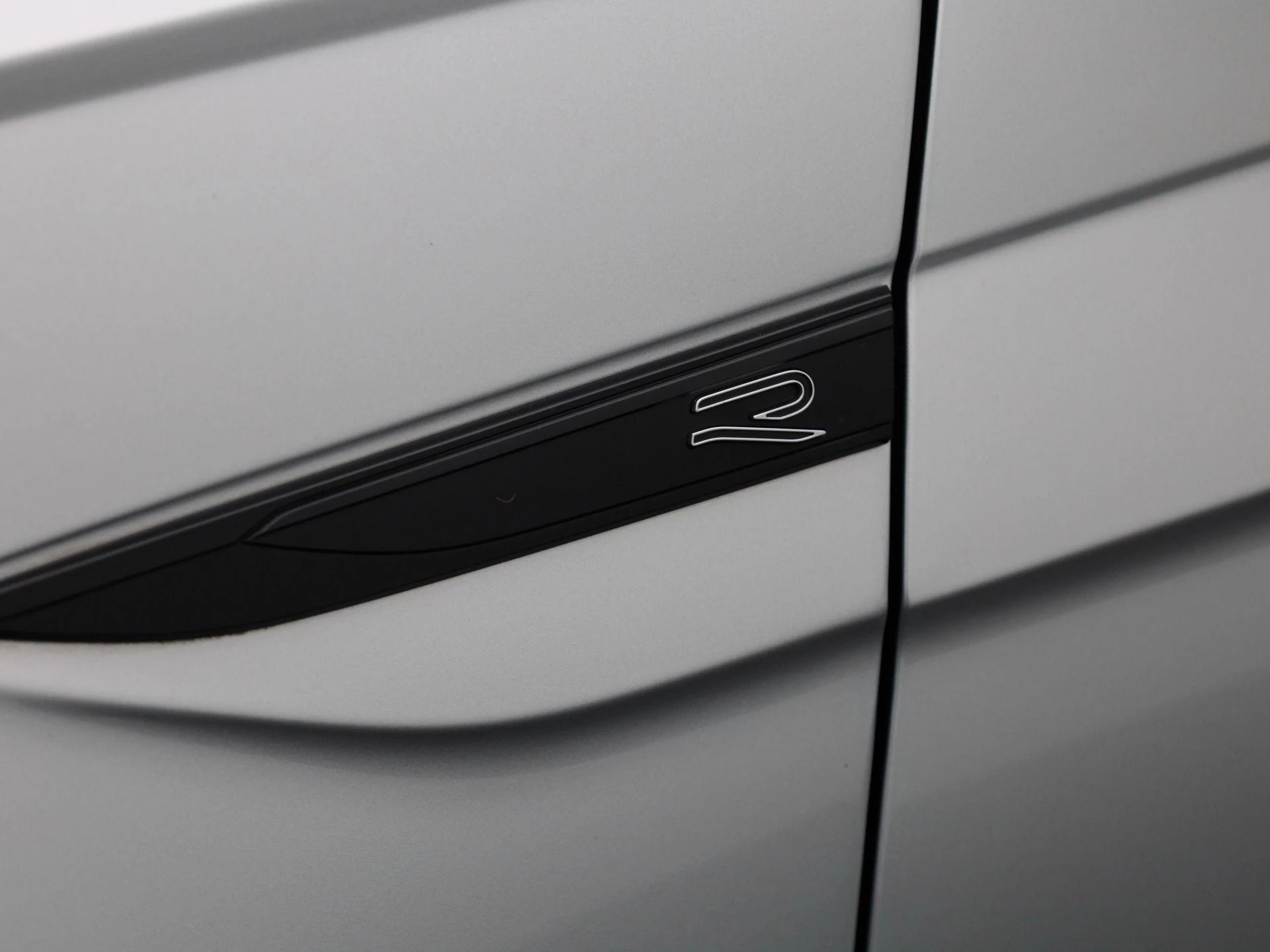 Volkswagen-Polo-image-13