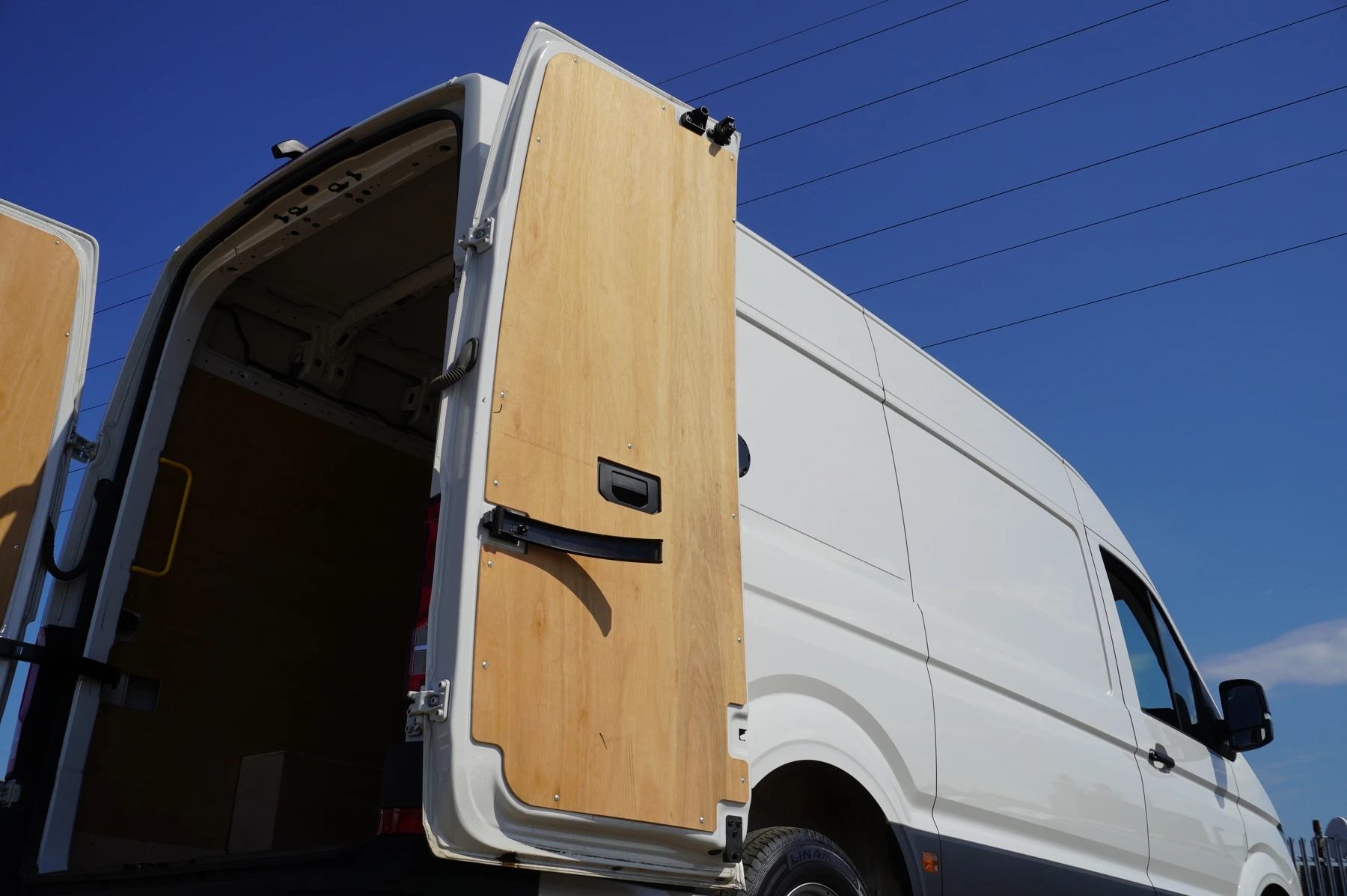 Volkswagen-Crafter-image-25