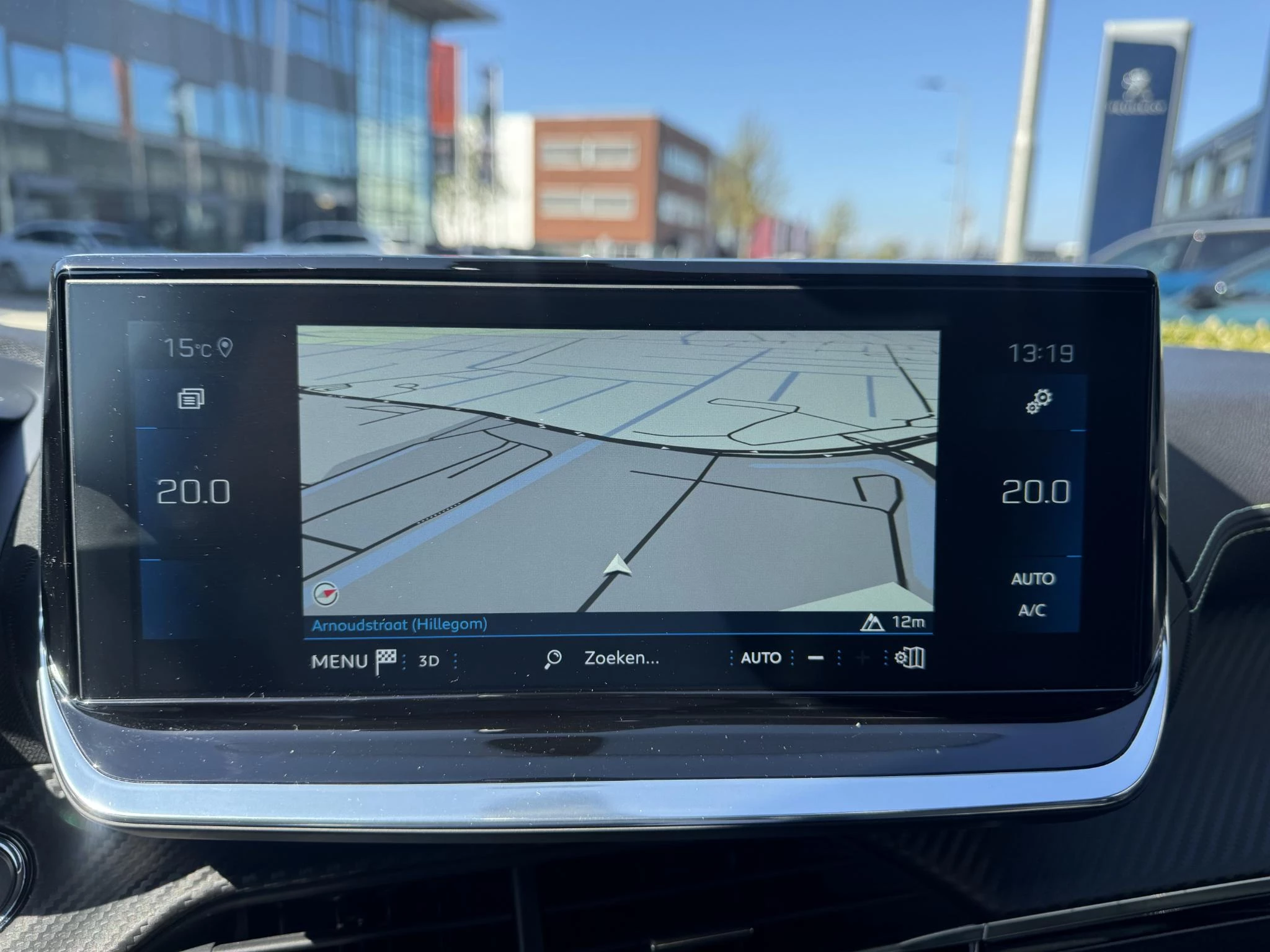 Peugeot-208-image-22