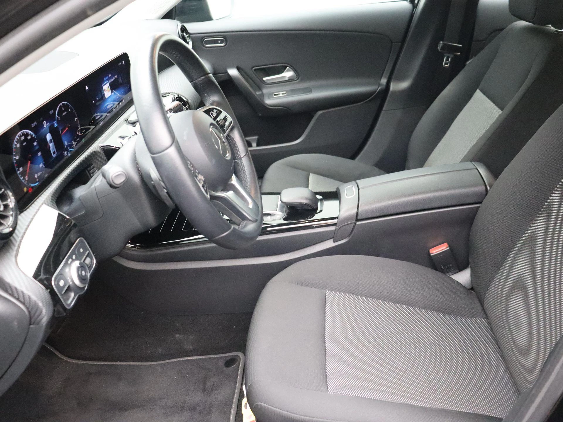 Mercedes-Benz Classe A Limousine 180d Business Solution