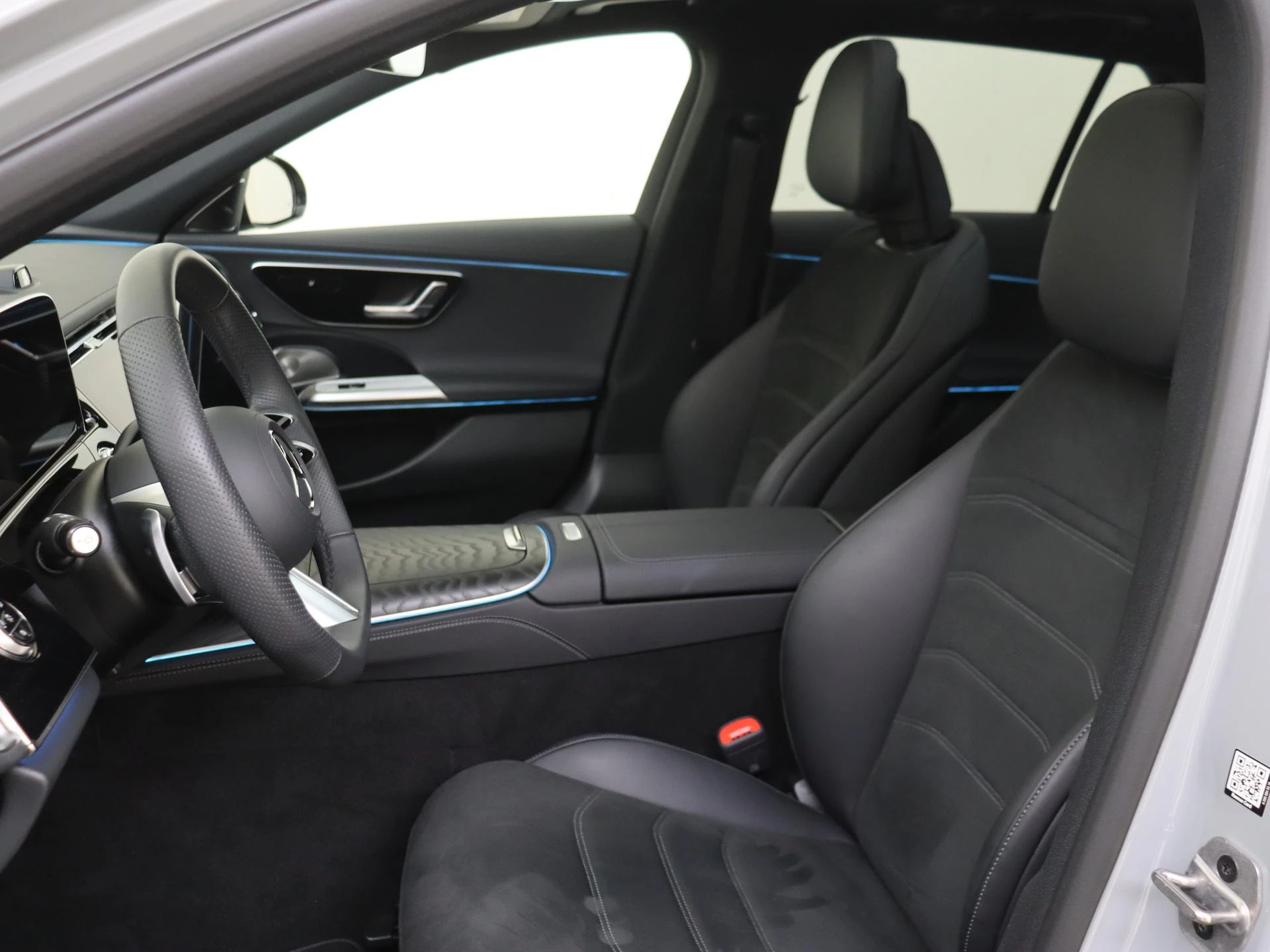 Mercedes-Benz-E-Klasse-image-10