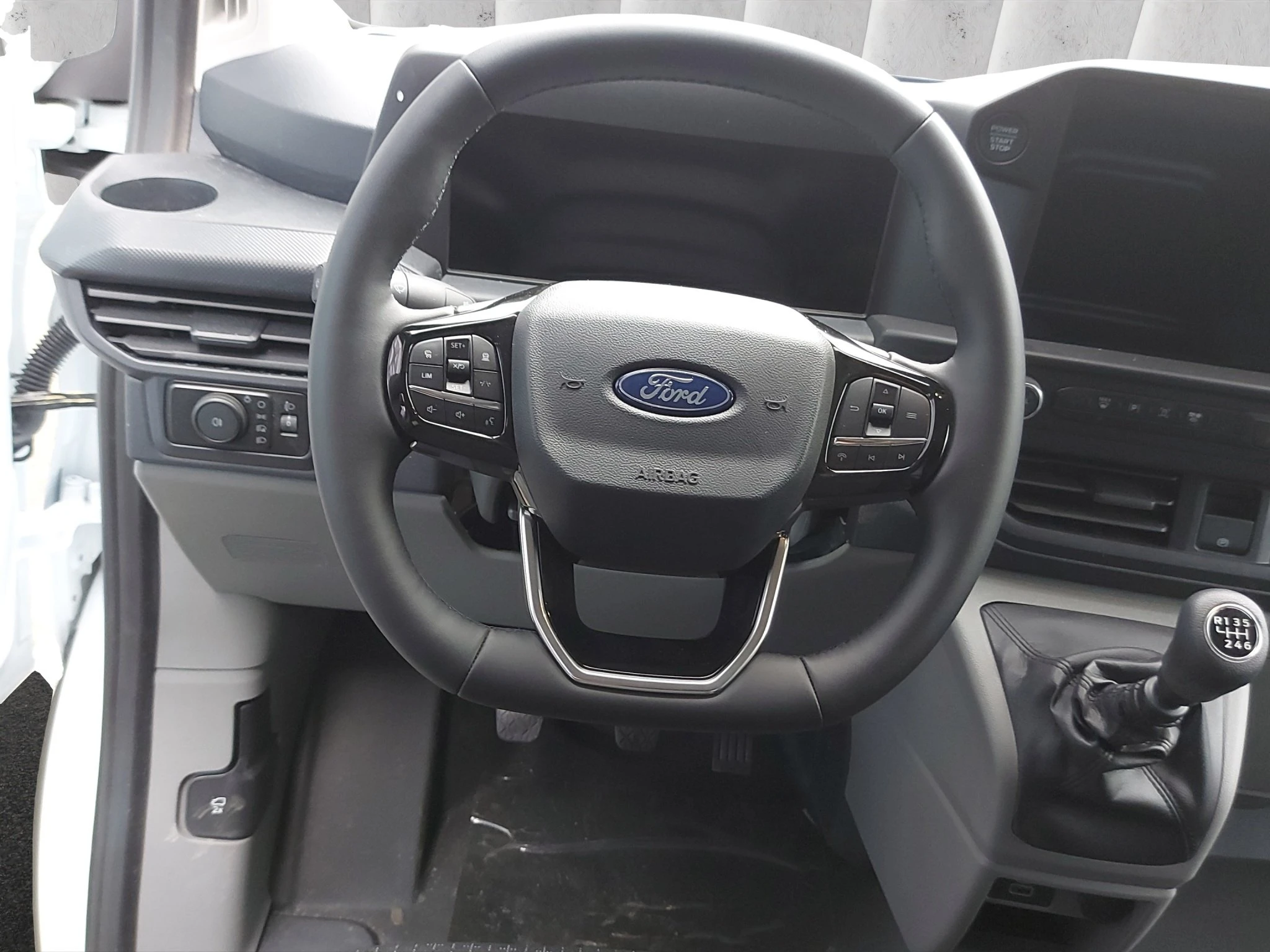 Ford-Transit Custom-image-11