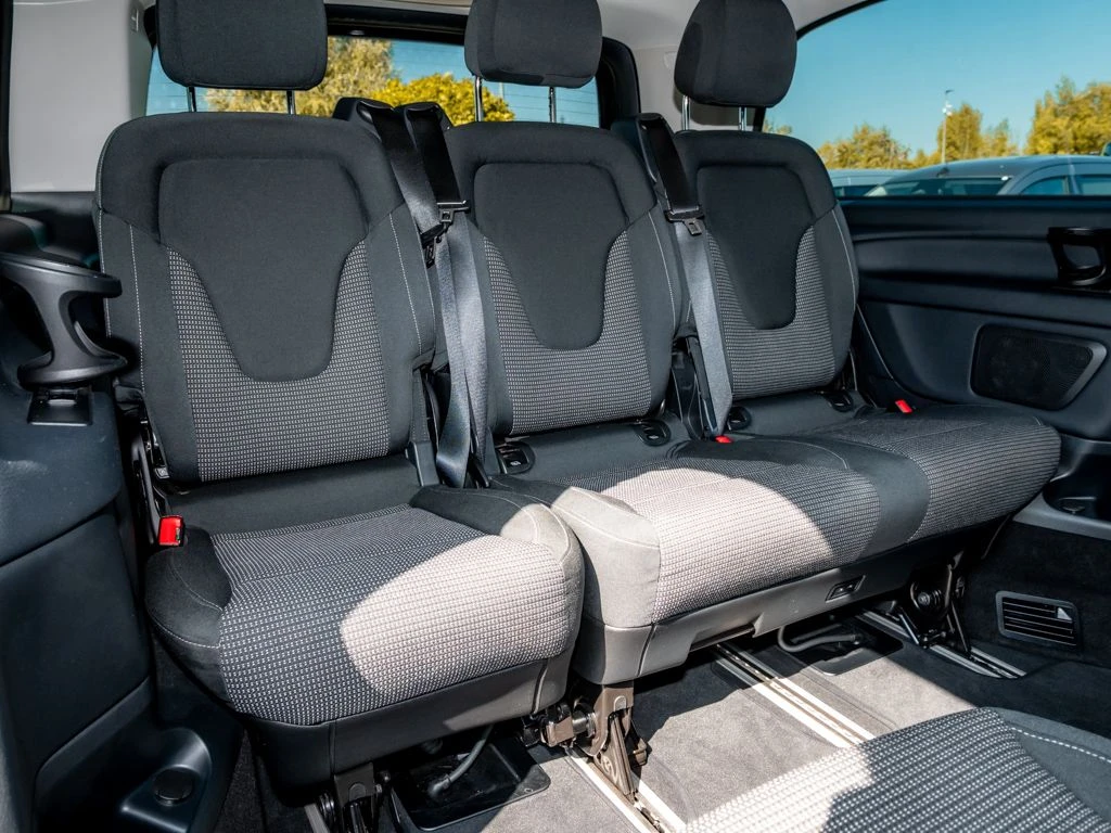 Mercedes-Benz-V-Klasse 220-image-13