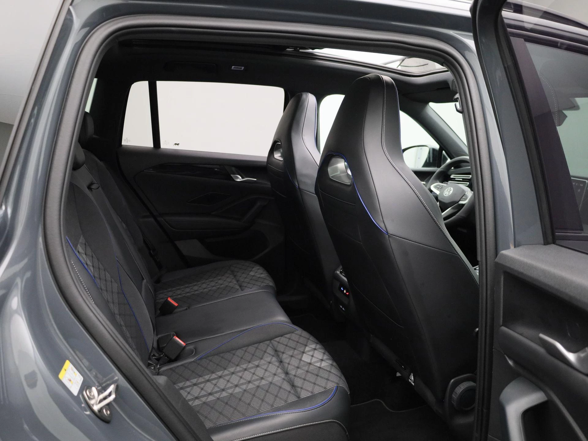 Volkswagen-Tiguan-image-46