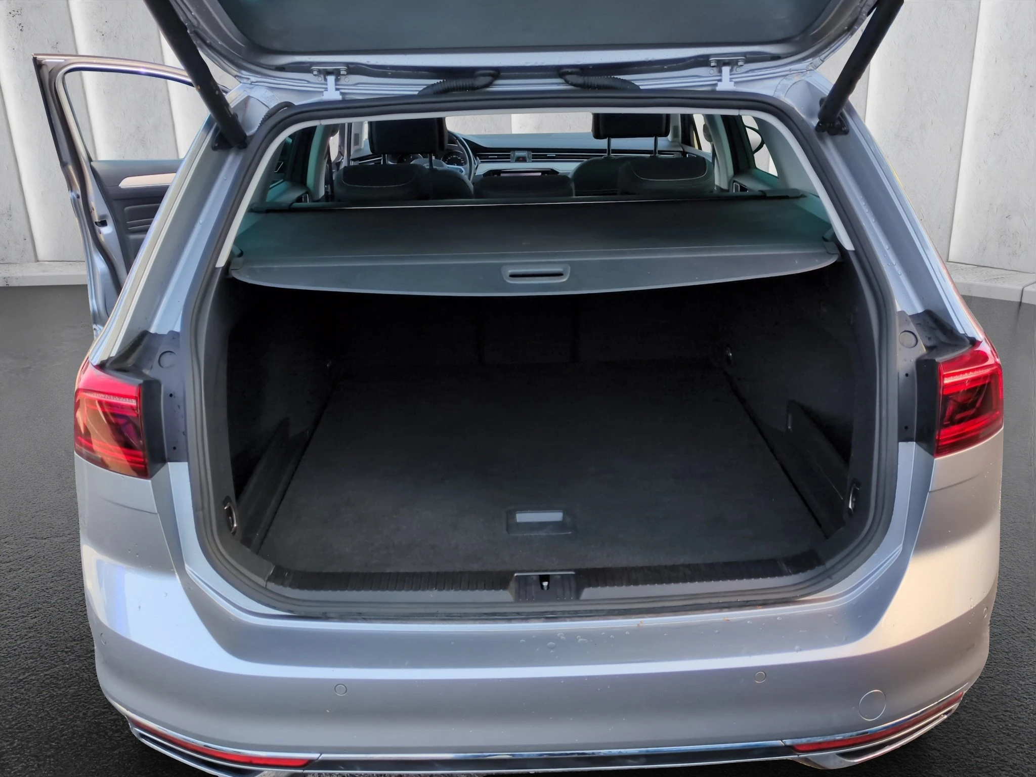 Volkswagen-Passat-image-17