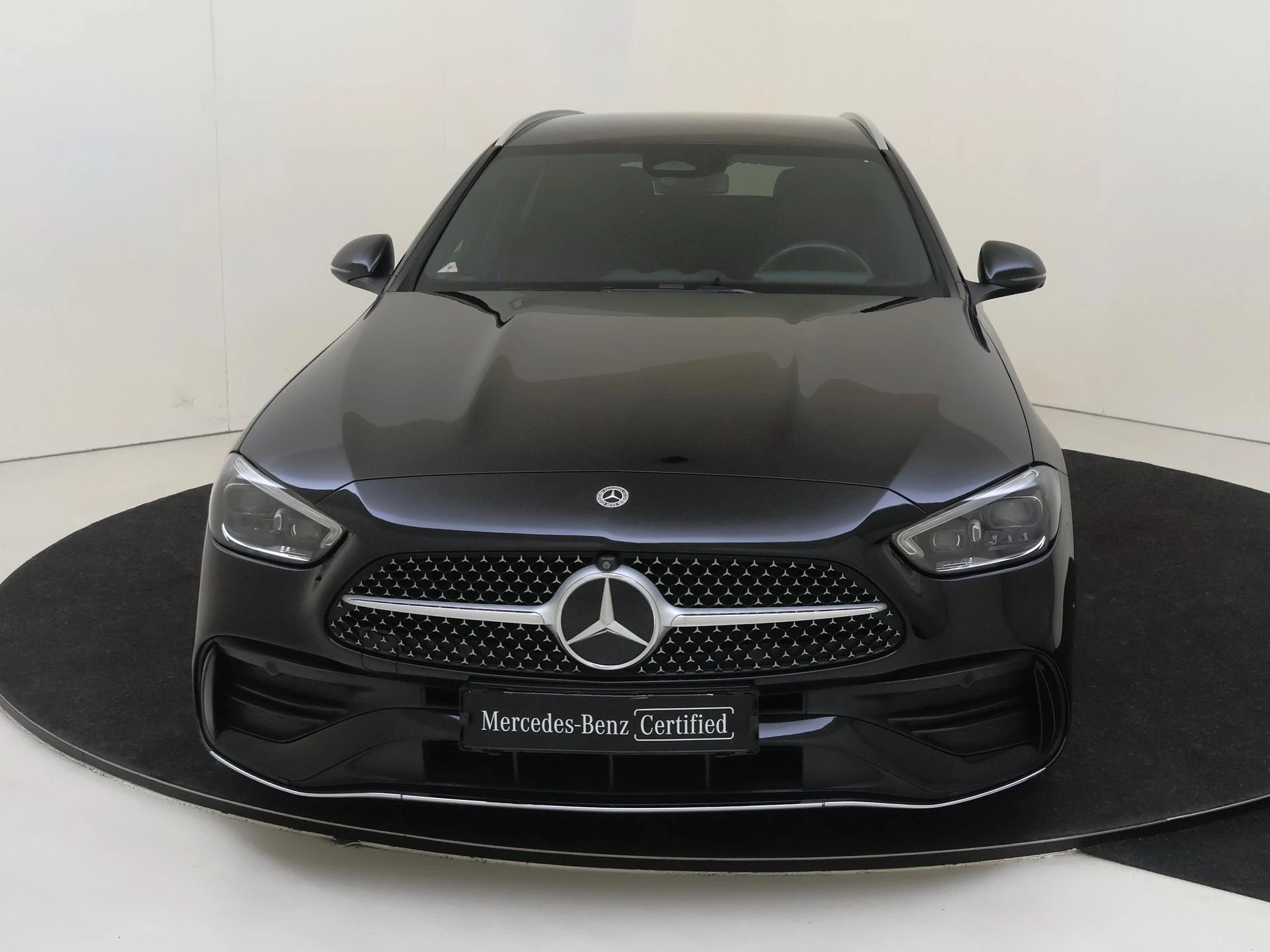 Mercedes-Benz-C-Klasse-image-6