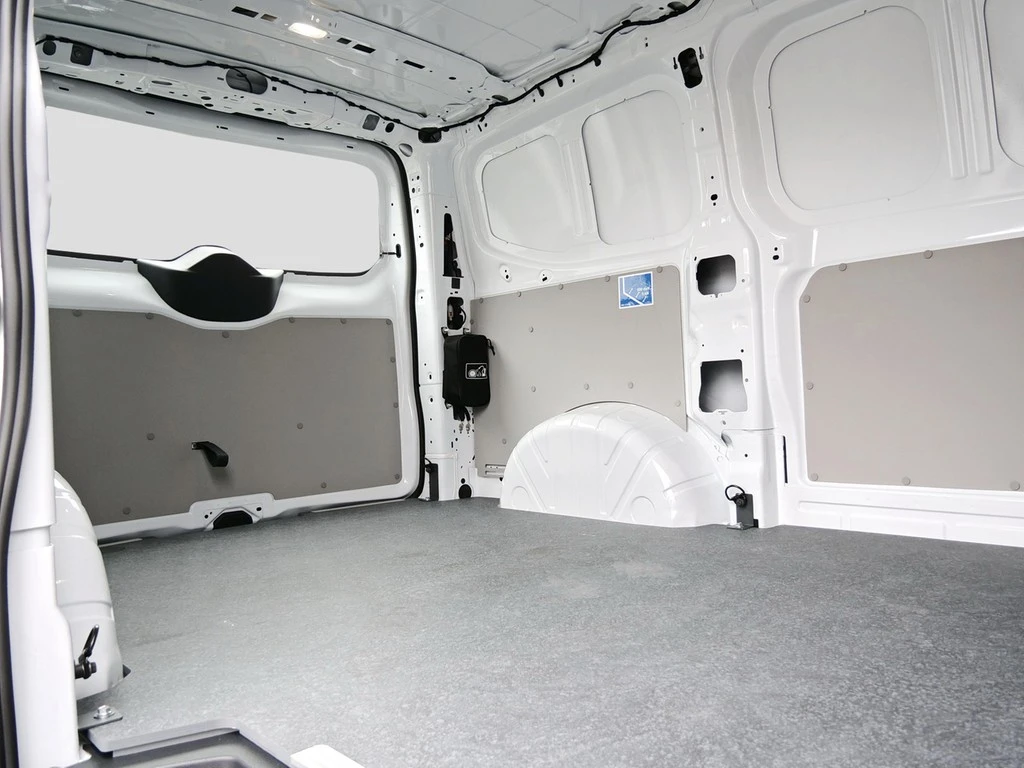 Volkswagen-Transporter-image-11