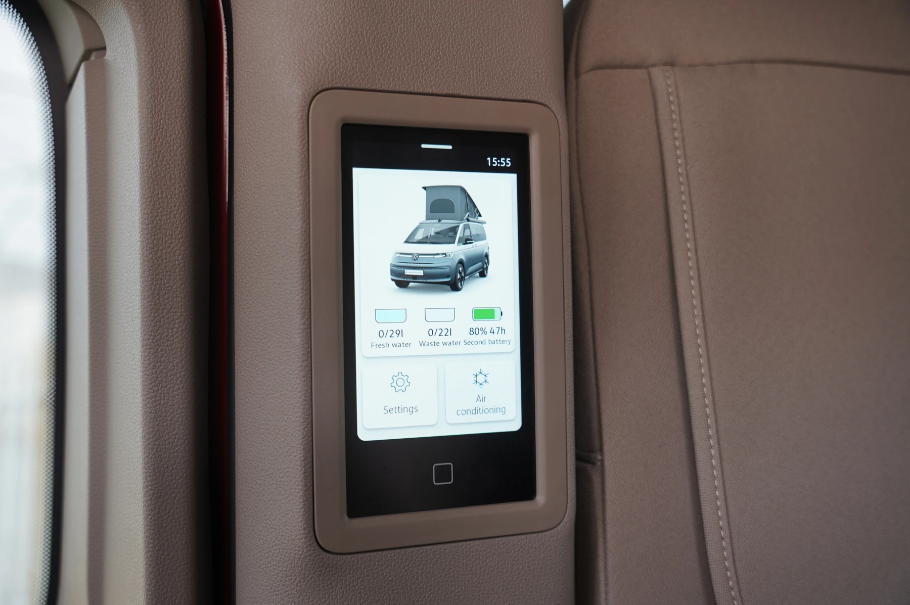 Volkswagen-California-image-15