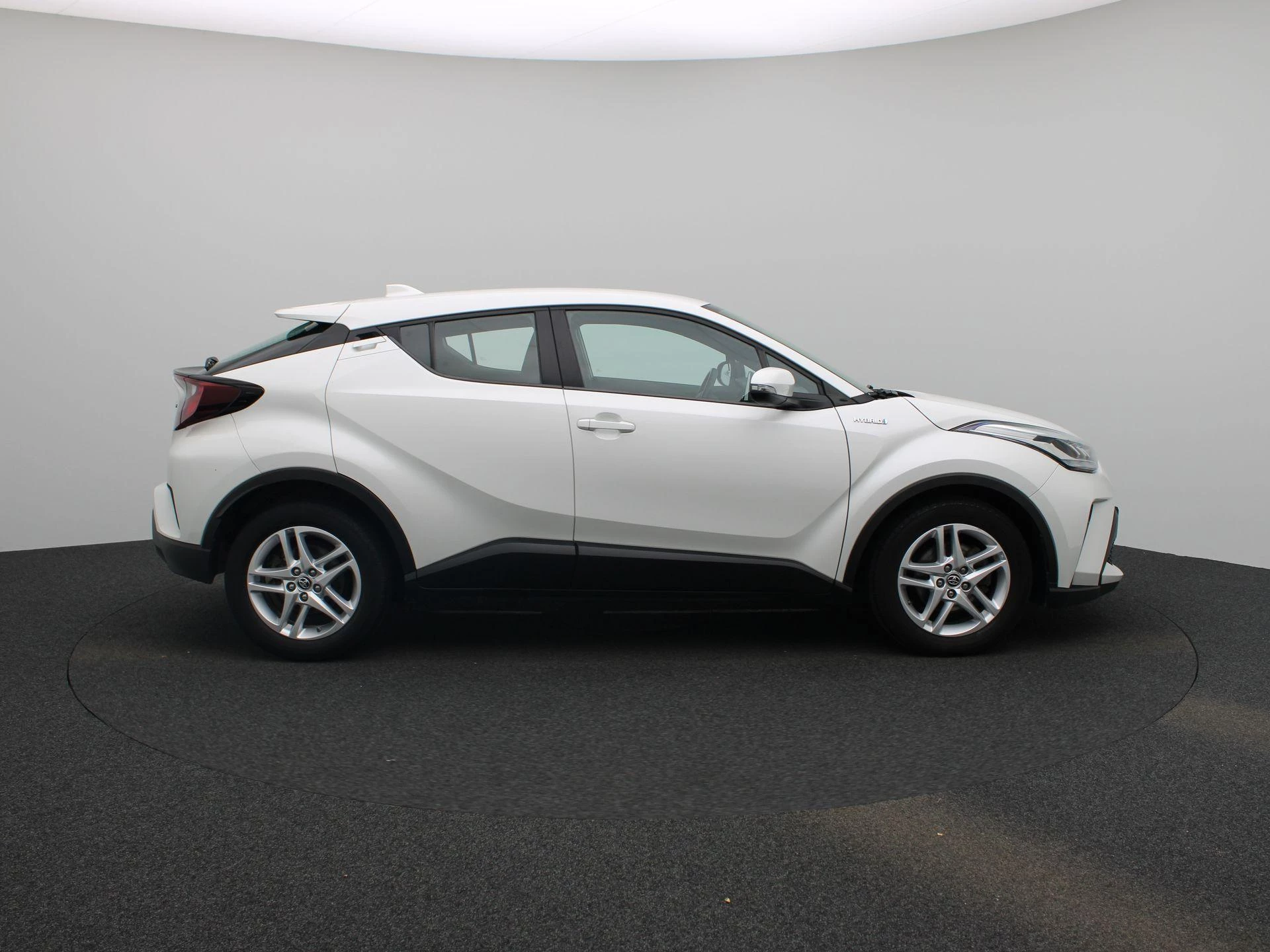 Toyota-C-HR-image-5