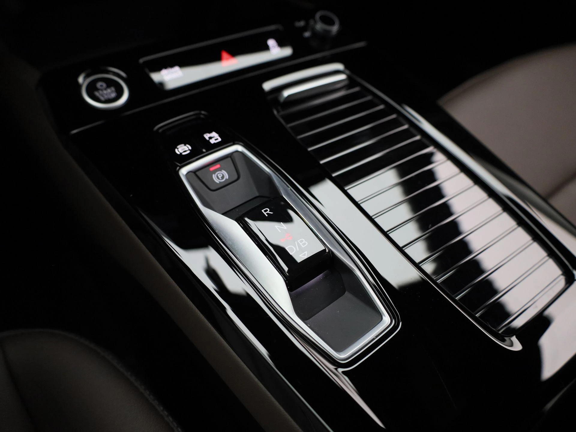 Audi-Q6 e-tron-image-26