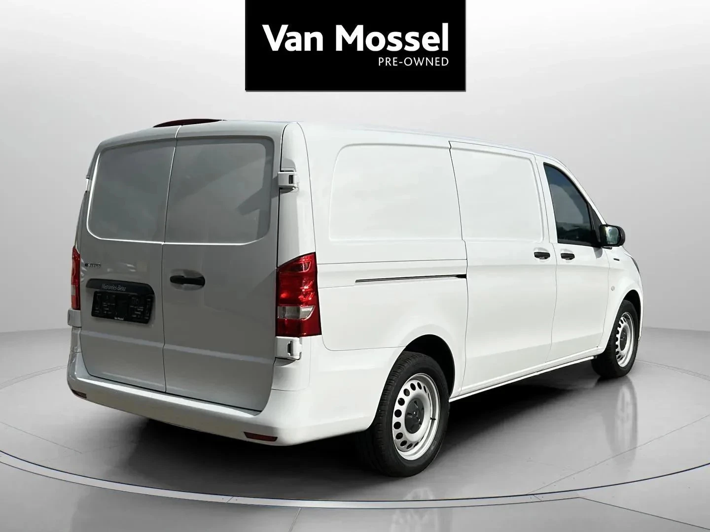 Mercedes-Benz-eVito-image-3