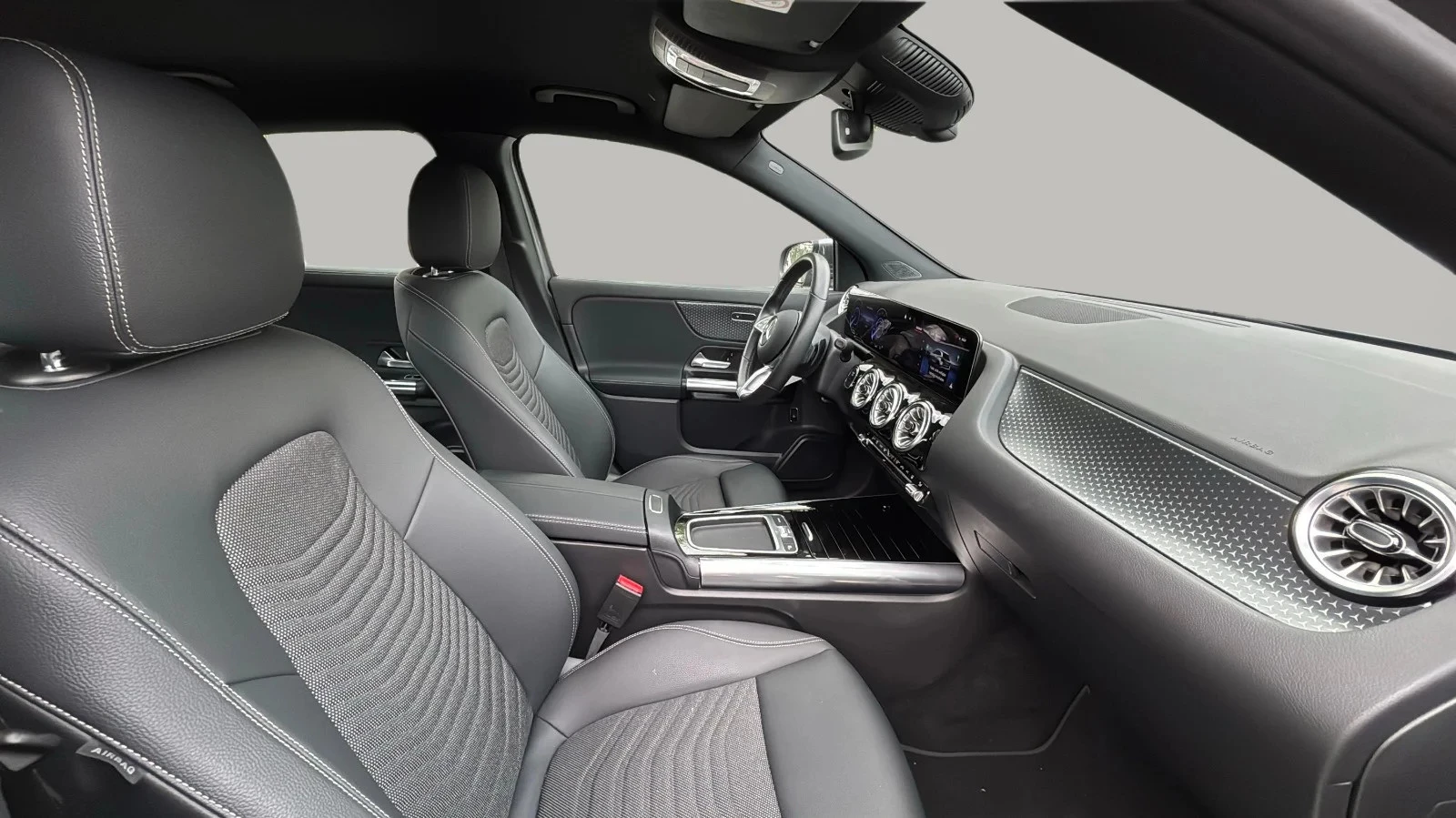 Mercedes-Benz-EQA-image-9