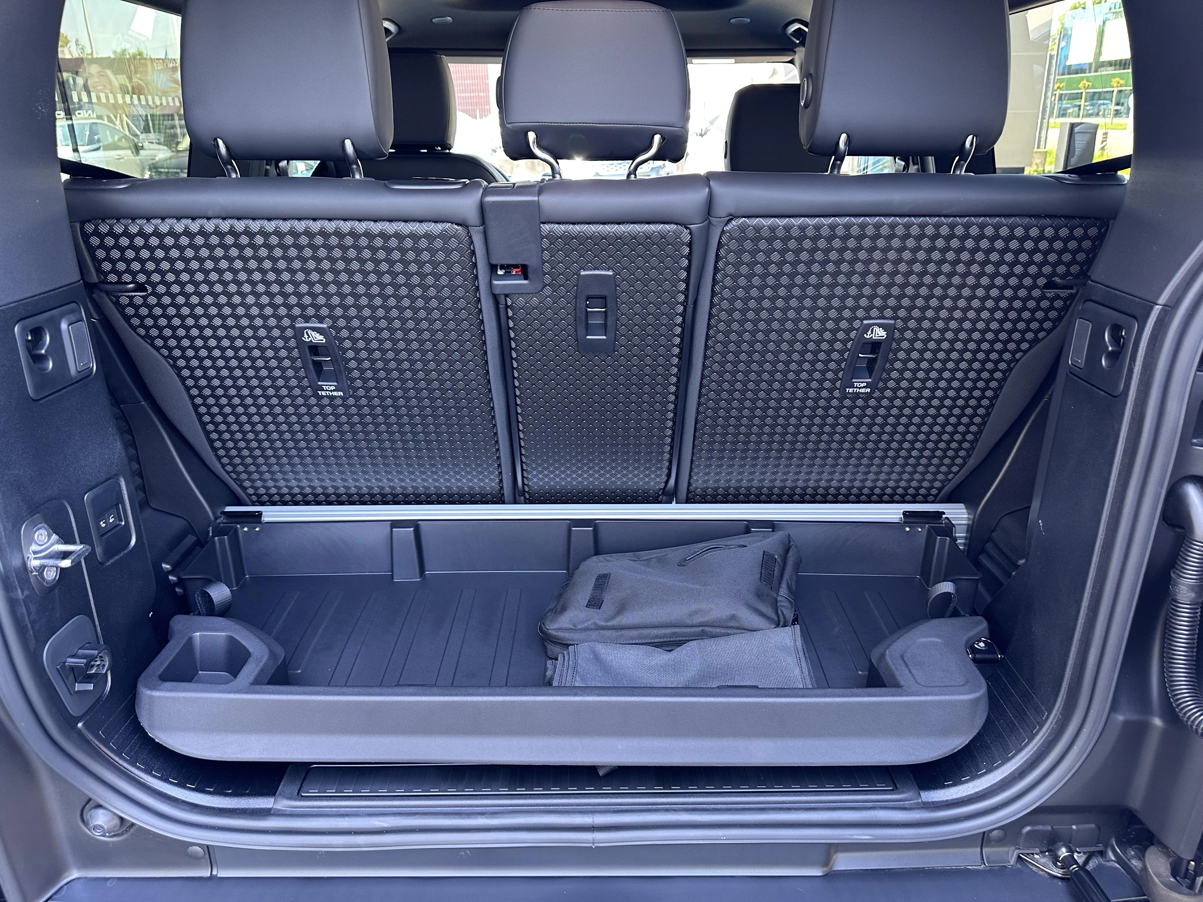 Land Rover-Defender-image-23