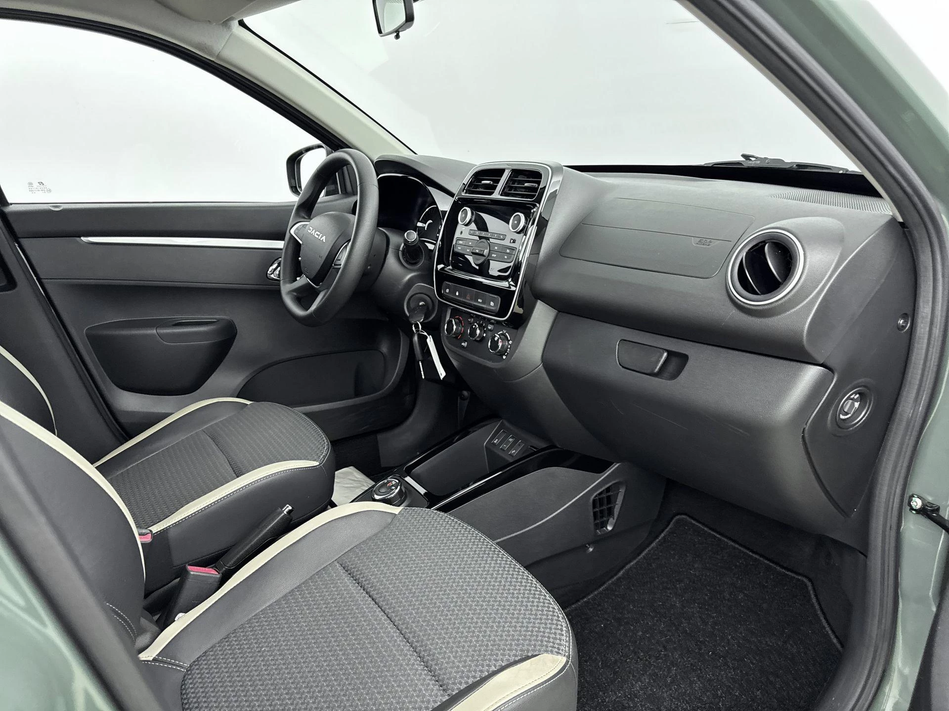 Dacia-Spring-image-8