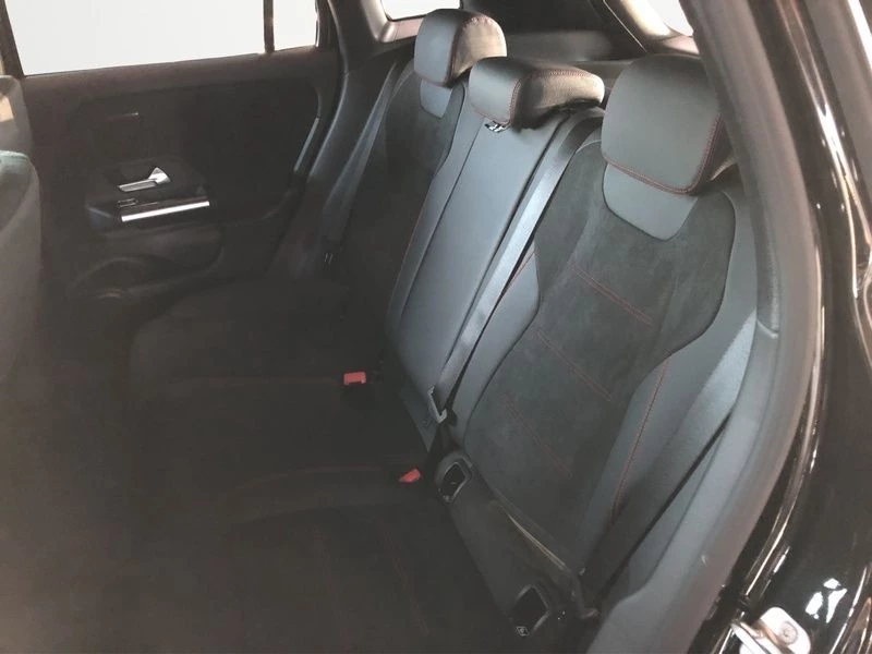 Mercedes-Benz GLA 200 AMG NIGHT PANO AHK KEYLESS WINTER-PAKET AMG LineC118 GLA 200 AMG NIGHT PANO AHK KEYLESS WINTER-PAKET AMG Line