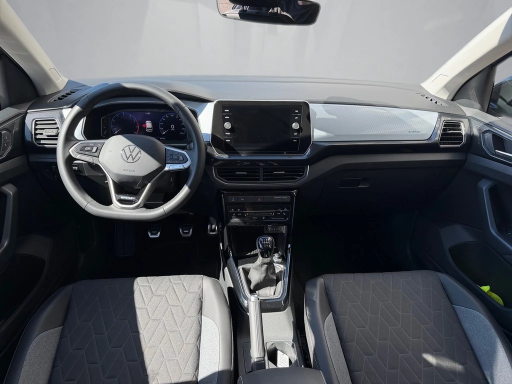 Volkswagen-T-Cross-image-7