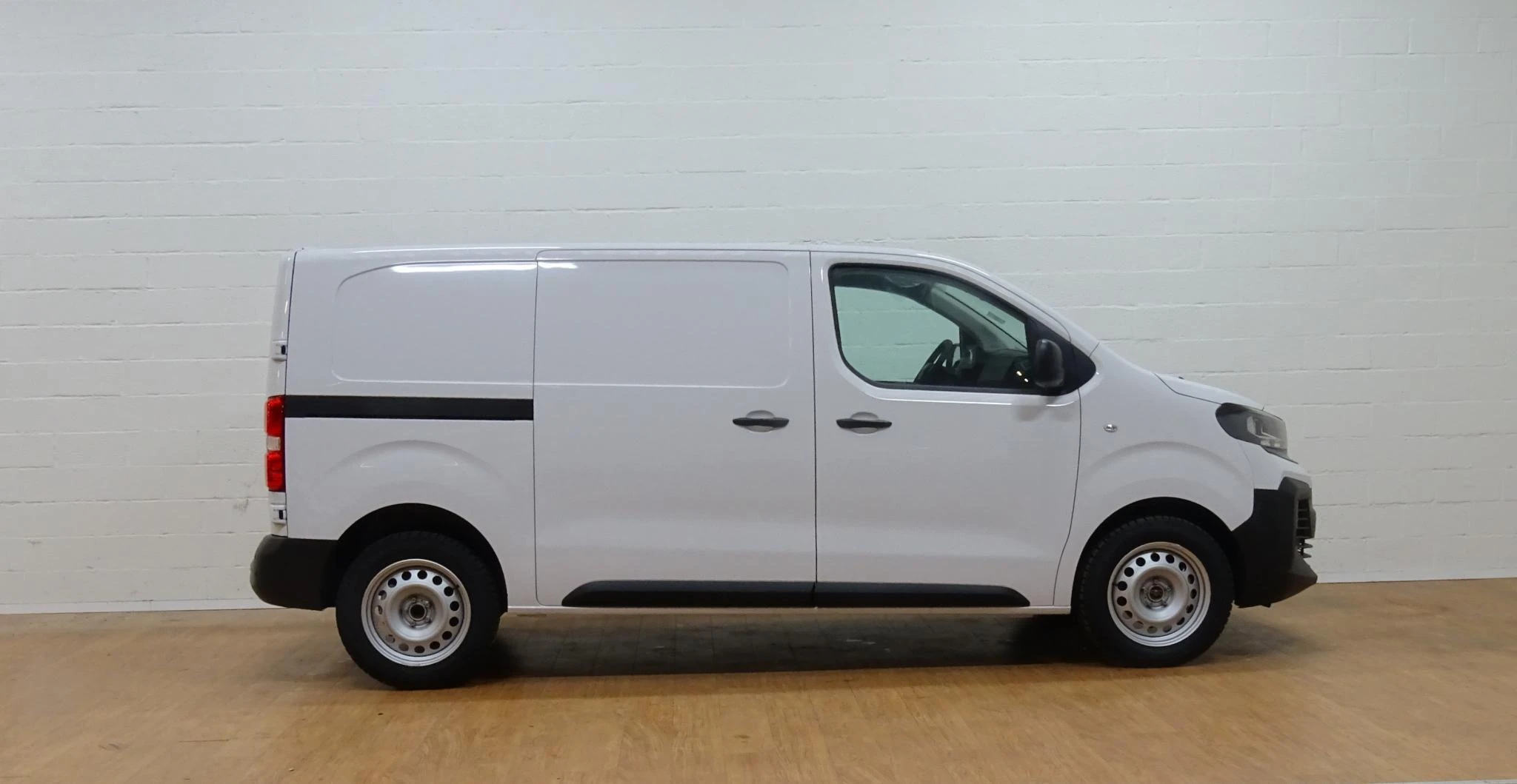 Opel-Vivaro-image-5