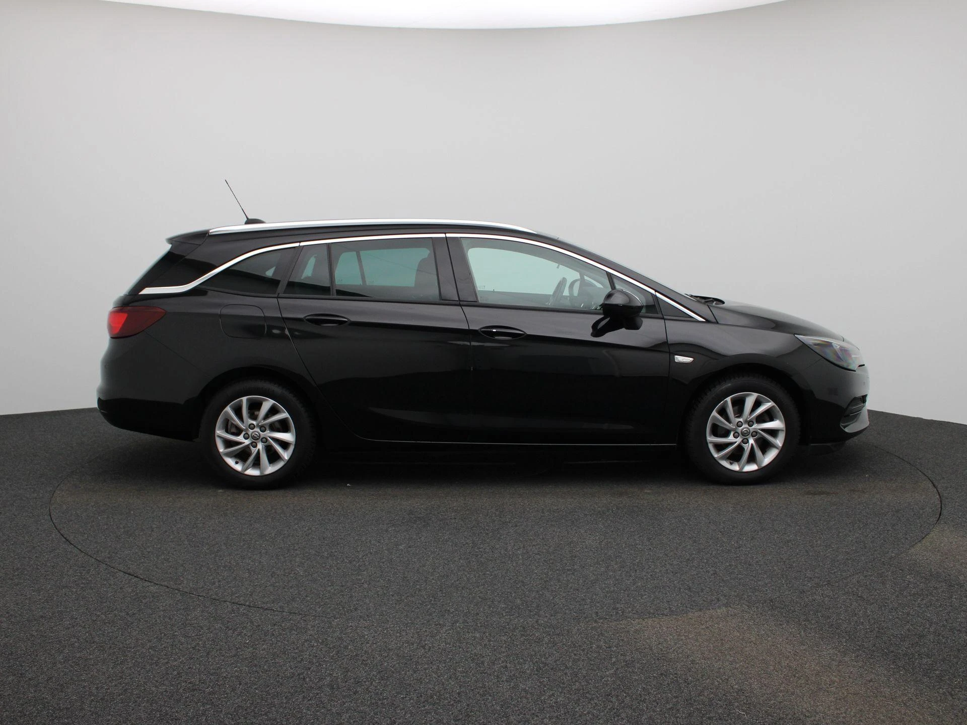 Opel-Astra-image-5