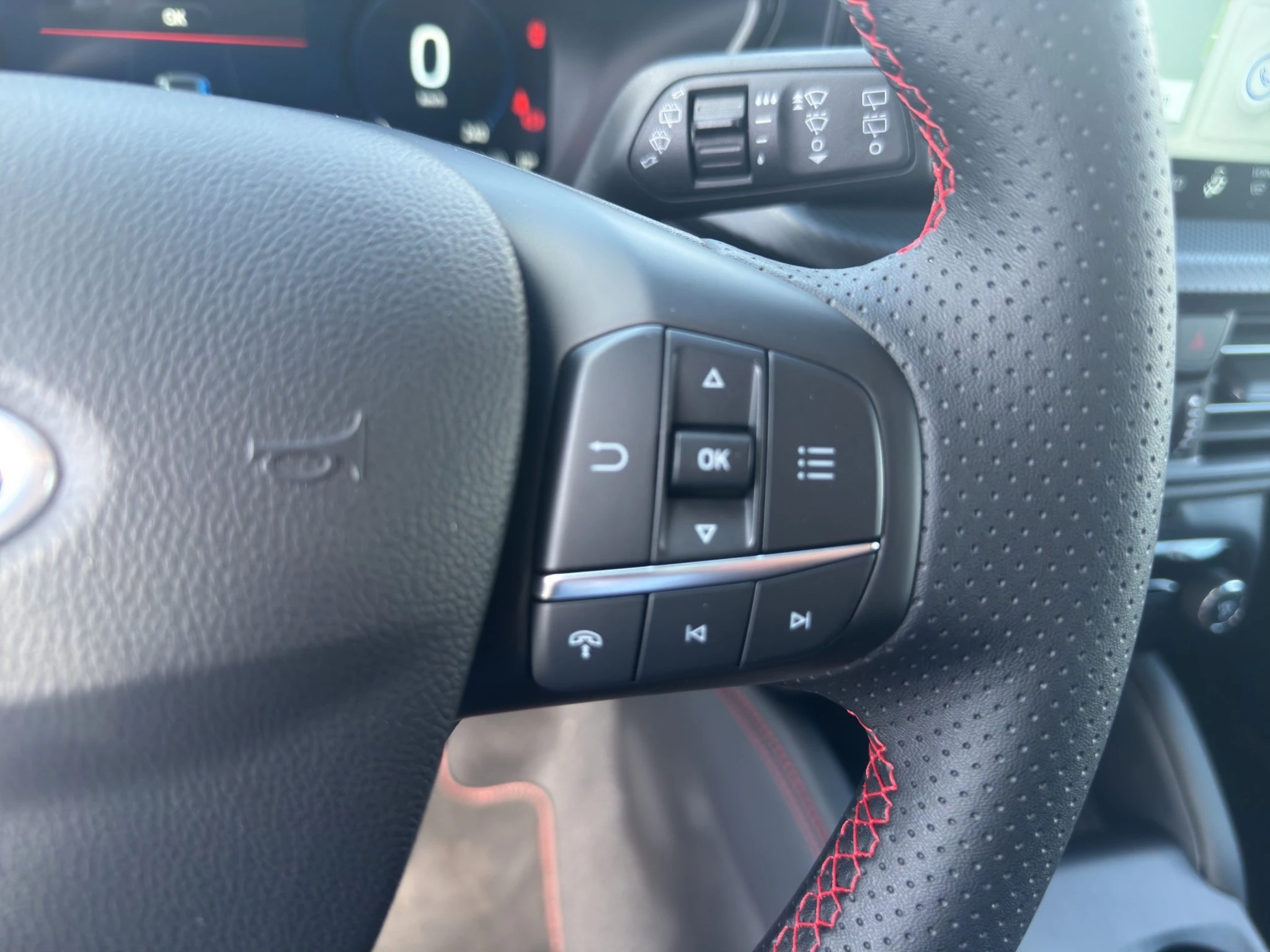 Ford Kuga ST-Line Aut.*KAM*LED-MATRIX*NAVI*GRA*WINTER-PKT.
