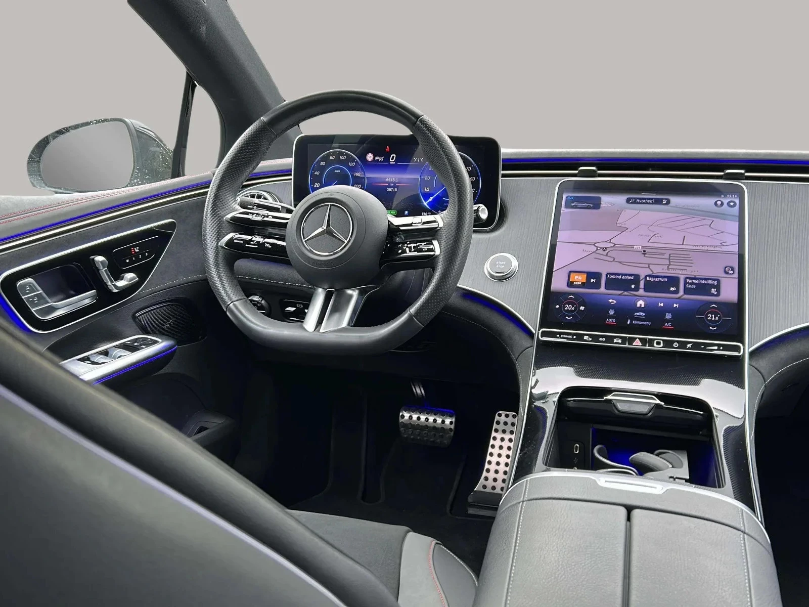 Mercedes-Benz-EQE-image-15