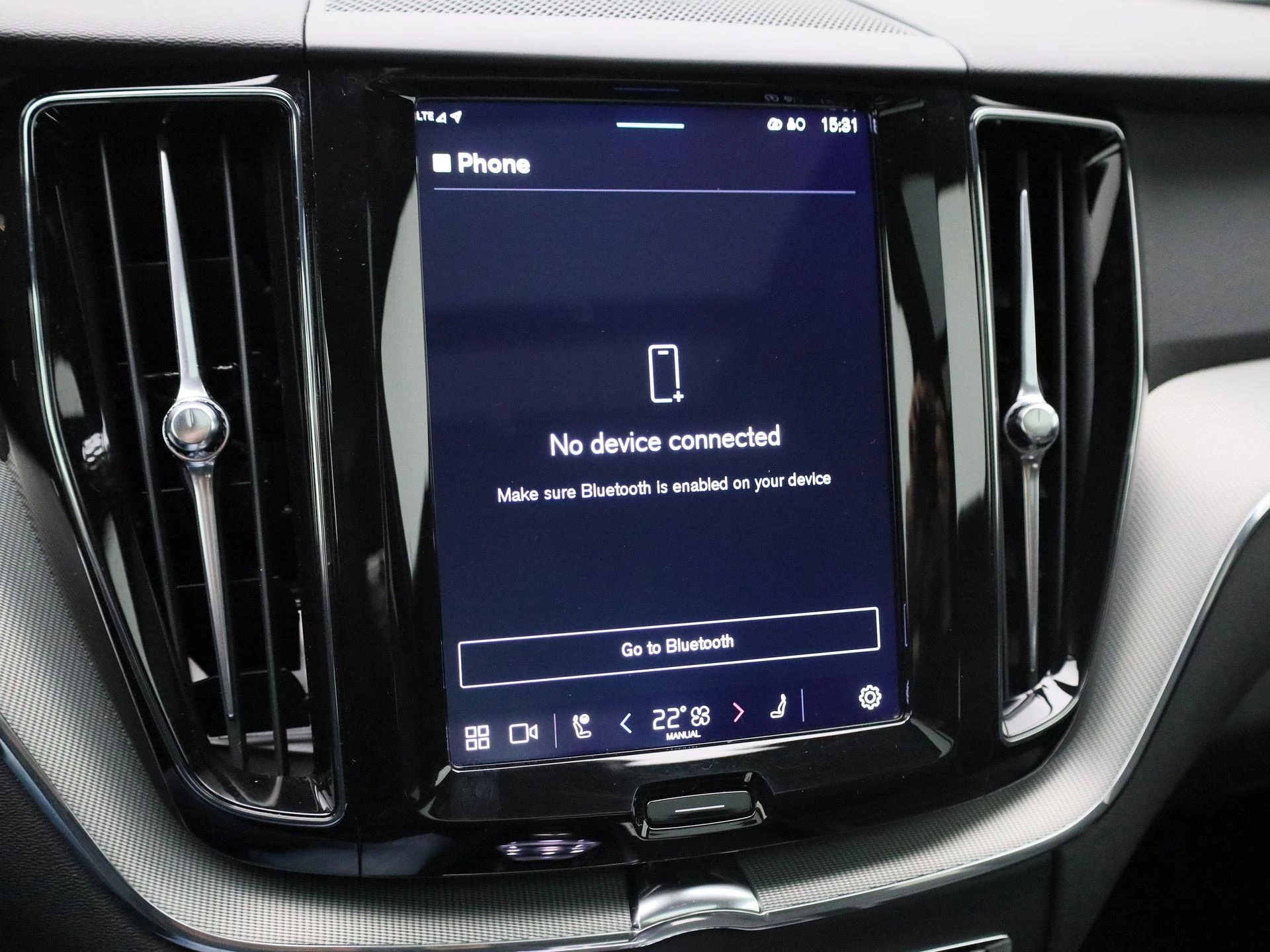 Volvo XC60 2.0 T6 Plug-in hybrid AWD Plus Dark