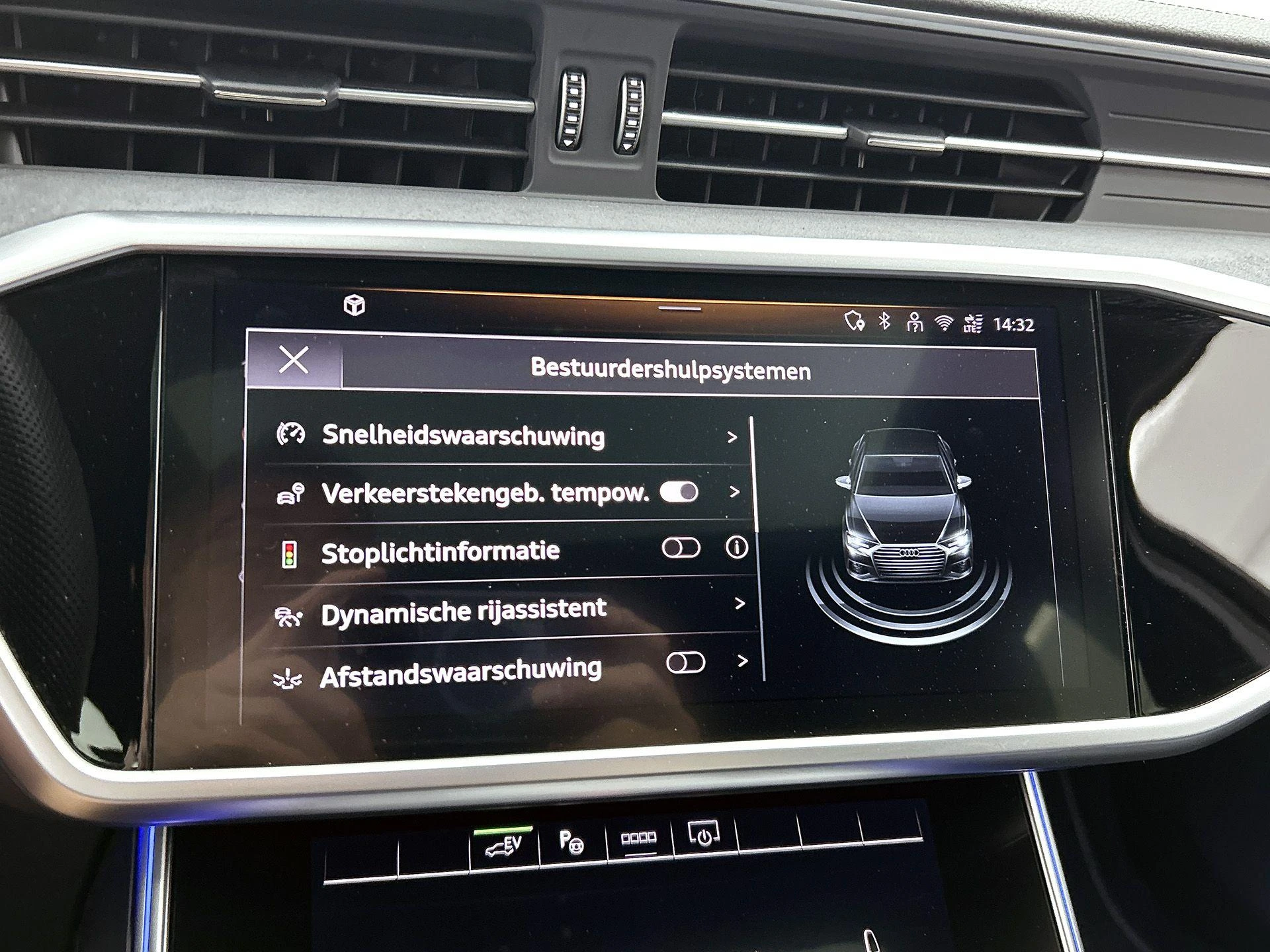 Audi-A6-image-10