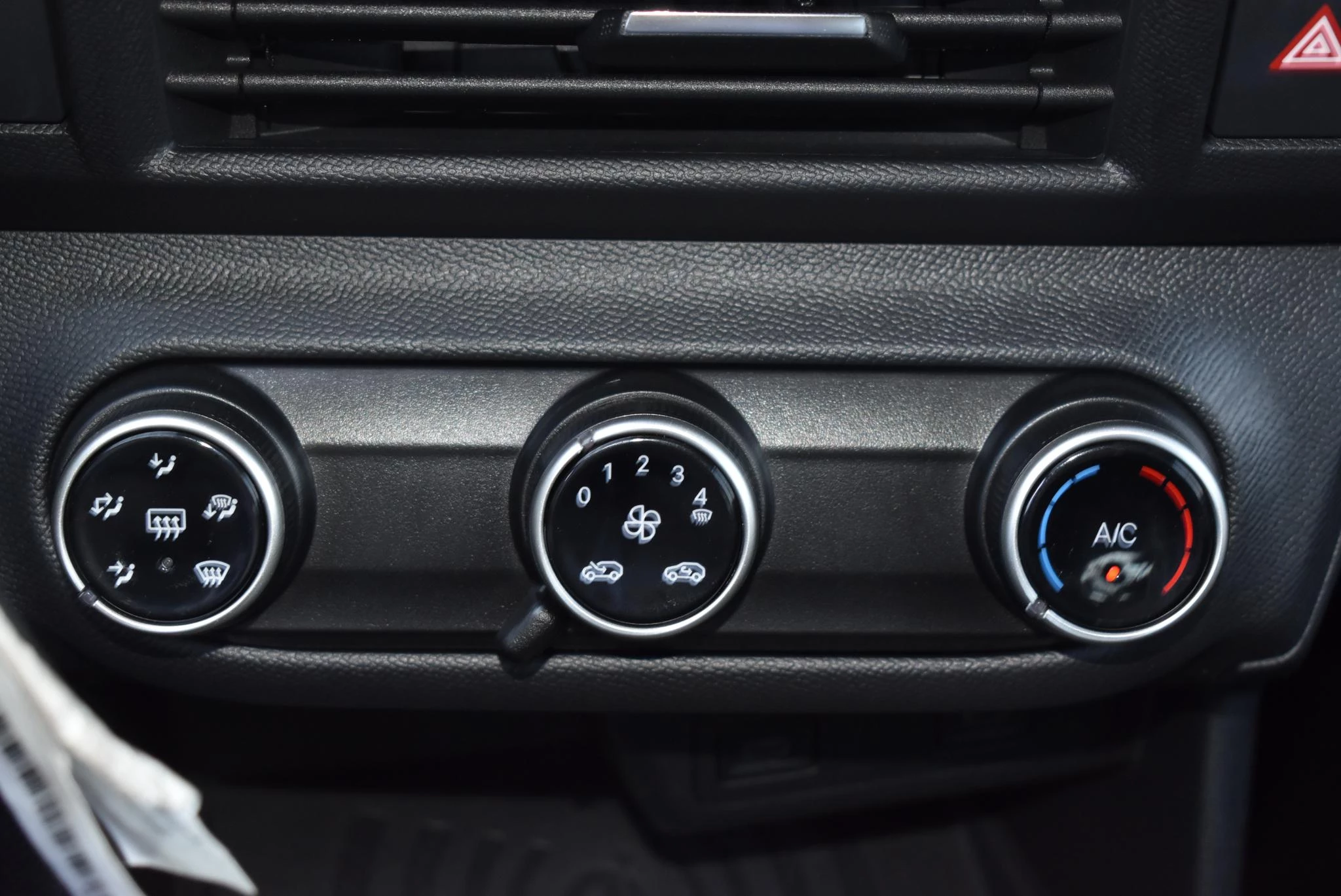 Opel Frontera 1.2 Turbo Hybrid Edition