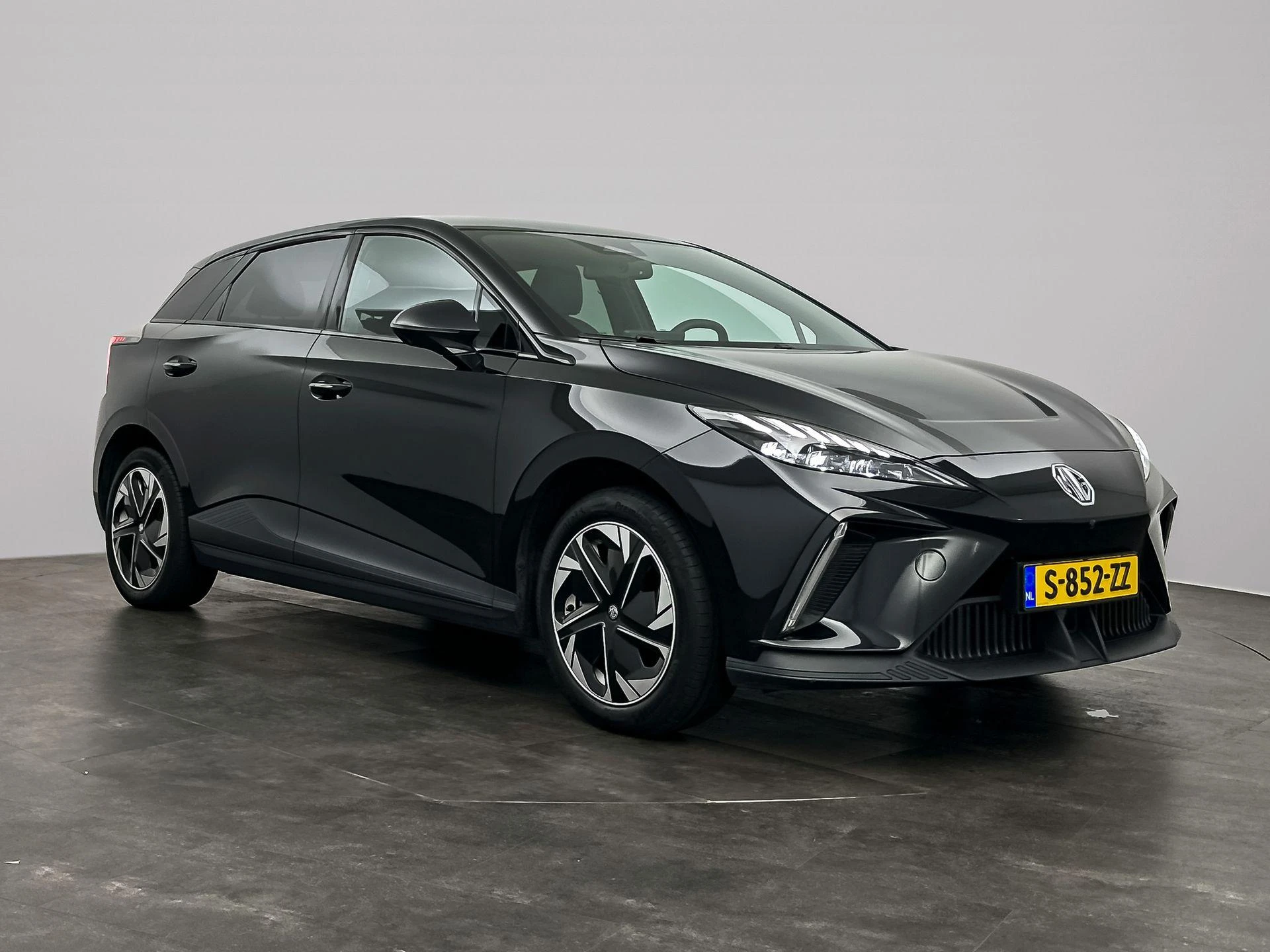 MG-MG4 EV-image-3