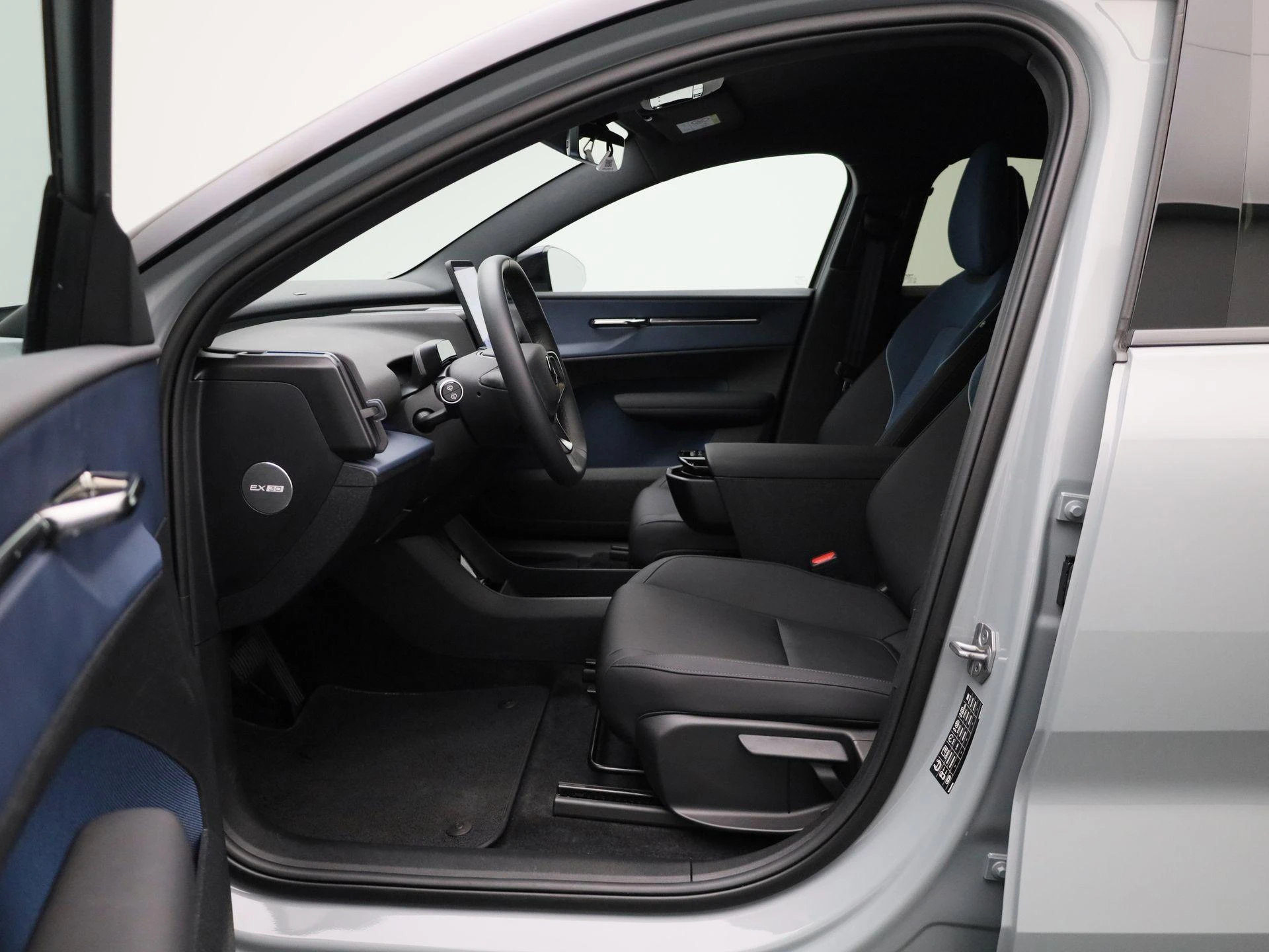 Volvo-EX30-image-8